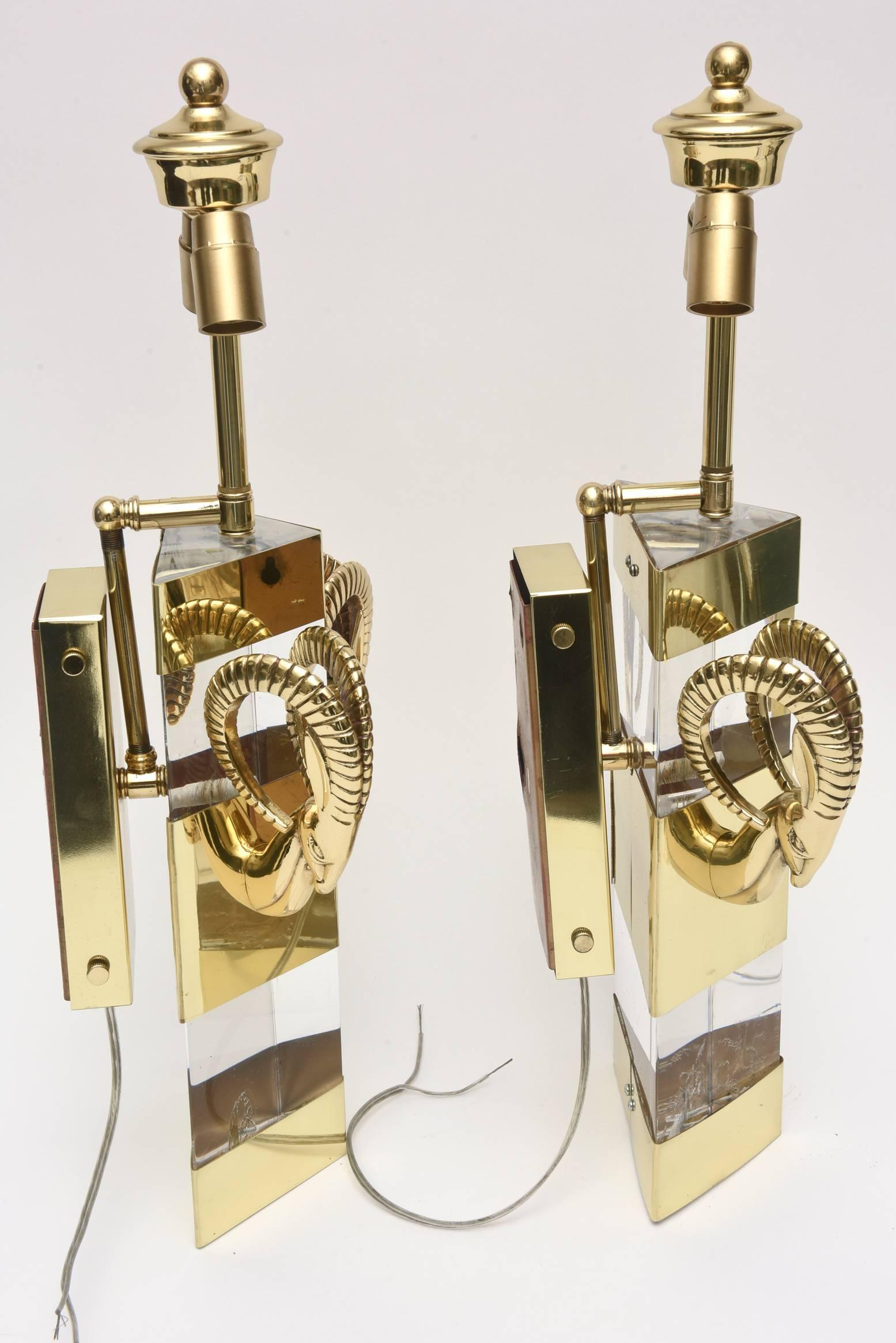 Pair of Lucite and Brass Ram's Head Hollywood Regency Style Wall Sconces Vintage In Good Condition For Sale In North Miami, FL
