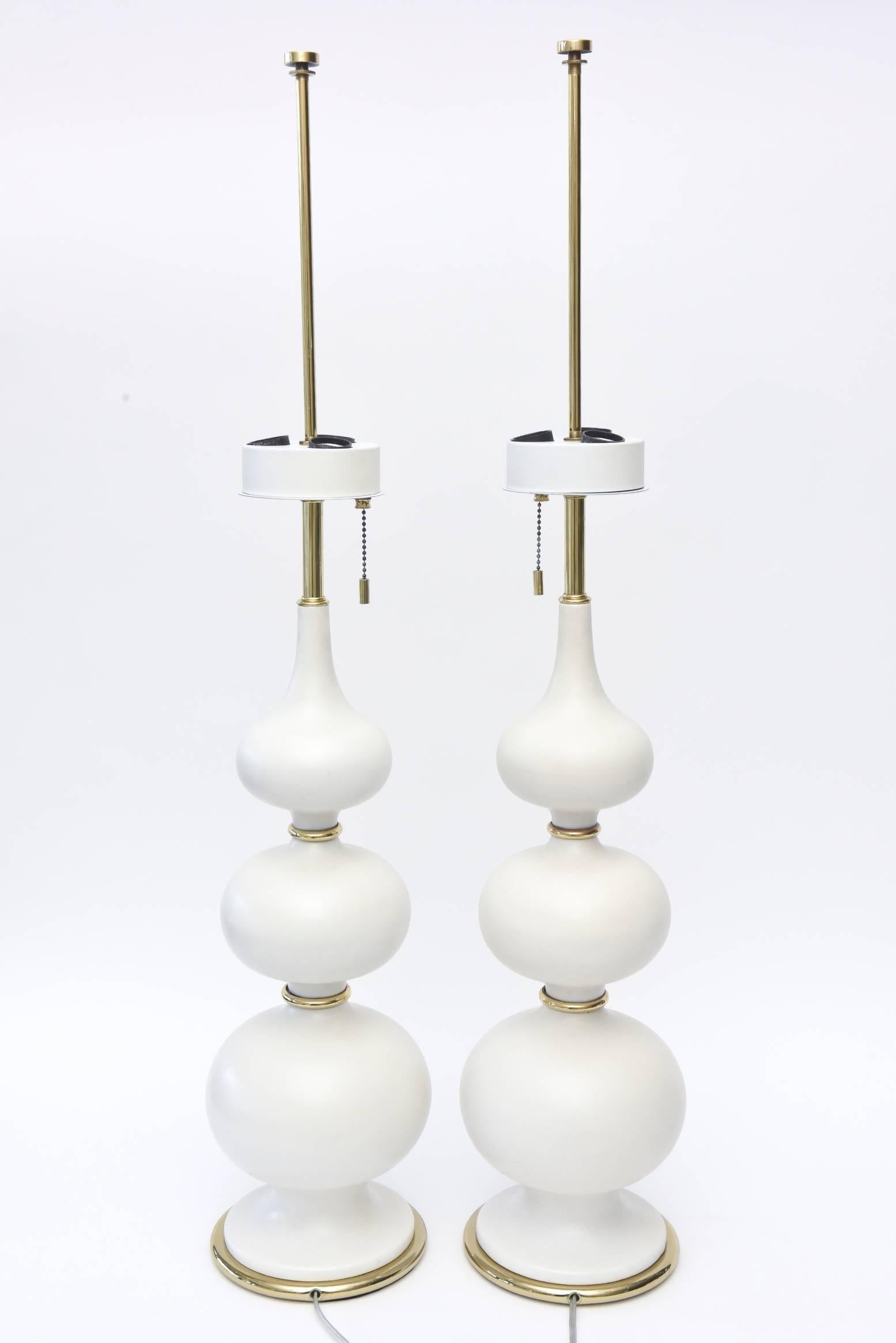  Gerald Thurston White Ceramic and Brass Lamps Mid-Century Modern Pair Of 3