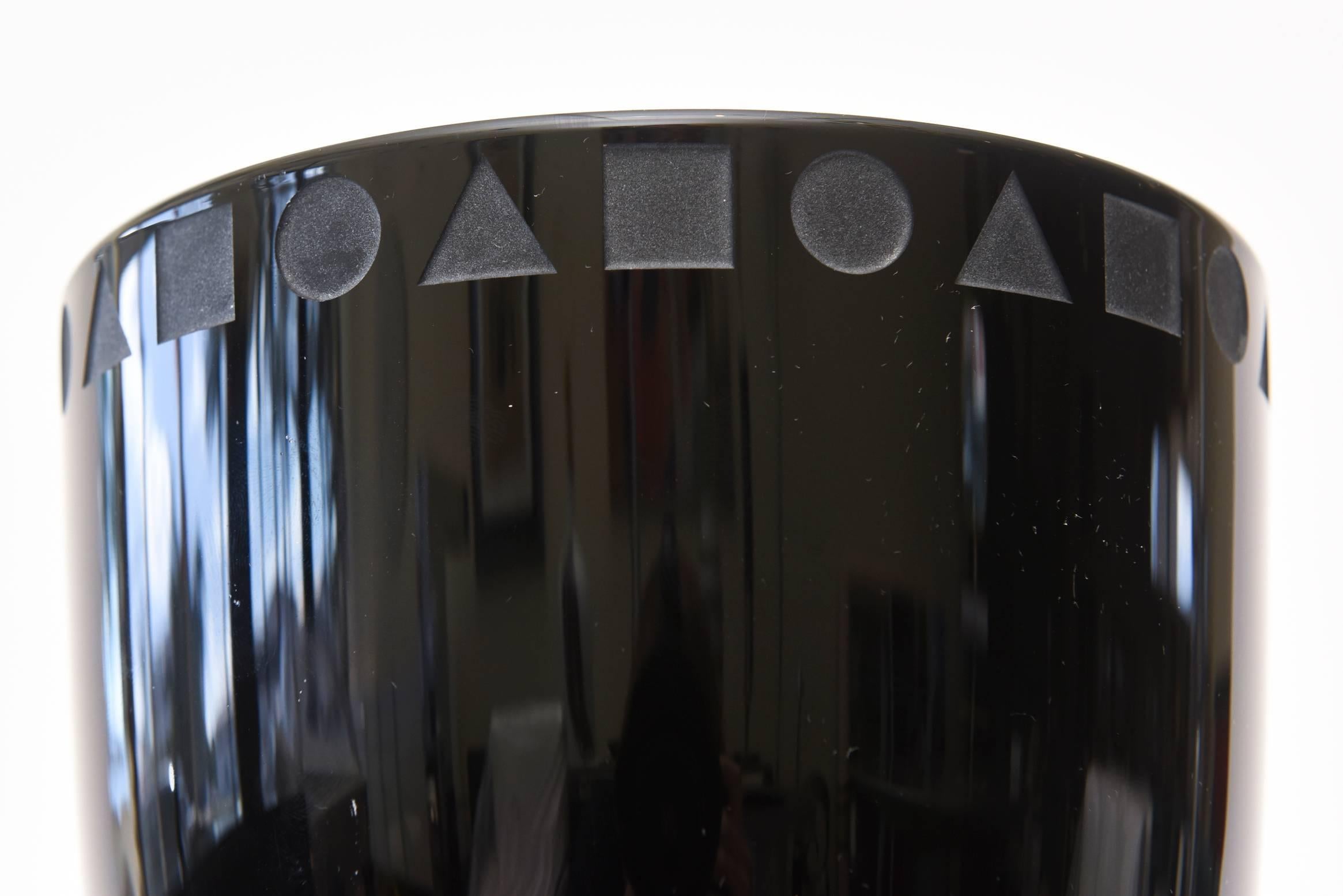 Ward Bennett für Sasaki Amethyst Black Glass Modernist Vase (Ende des 20. Jahrhunderts)