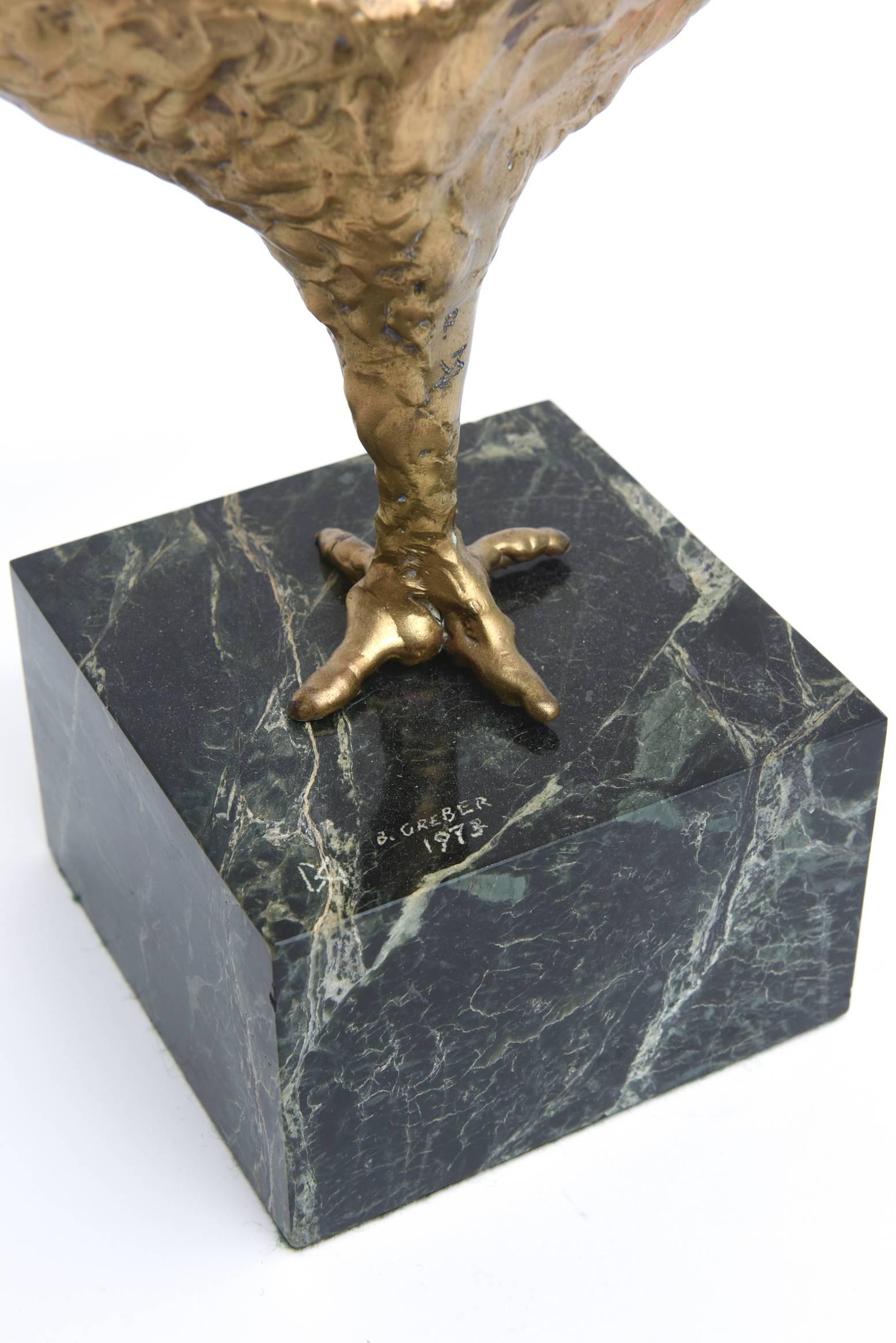 Brutalisme Sculpture vintage signée Molten Bronze et marbre bigarré en vente