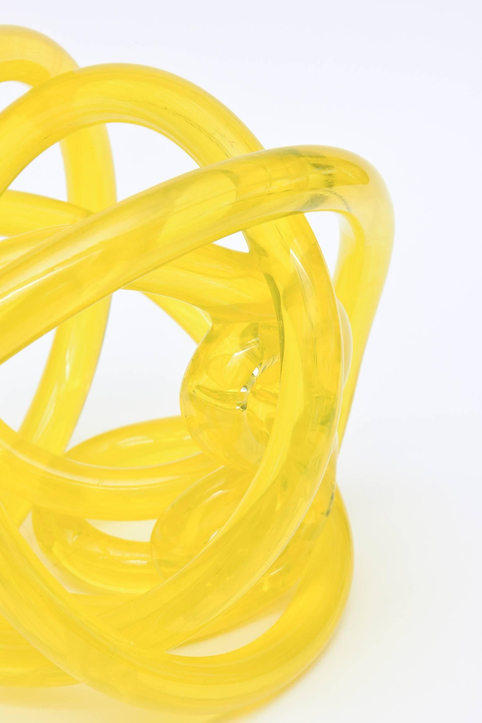 Italian Murano Cenedese Glass Twisted Circular Knot Sculpture 1