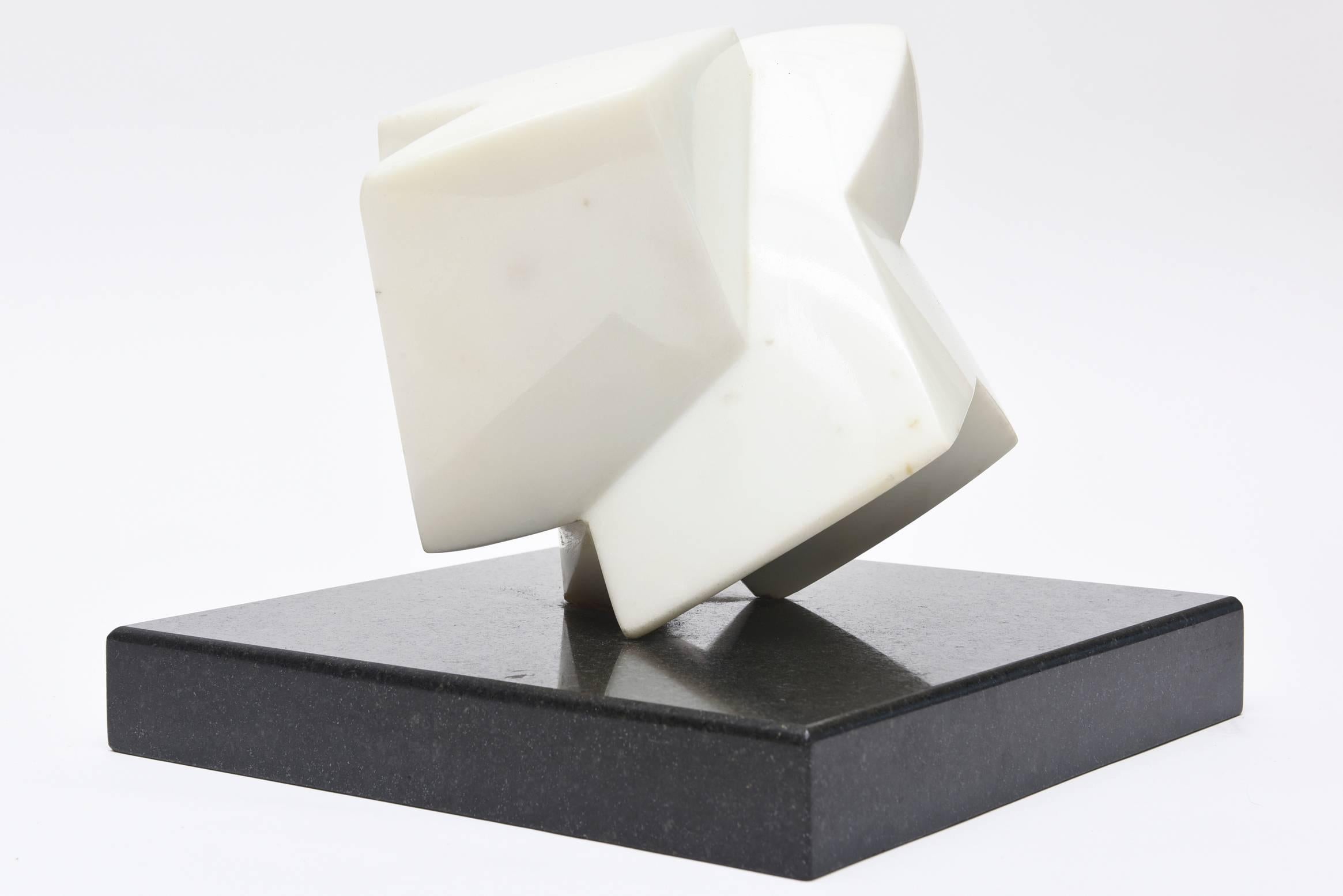 Signed Michael Stallard Black and White Marble Cubist/Abstract Sculpture In Excellent Condition In North Miami, FL