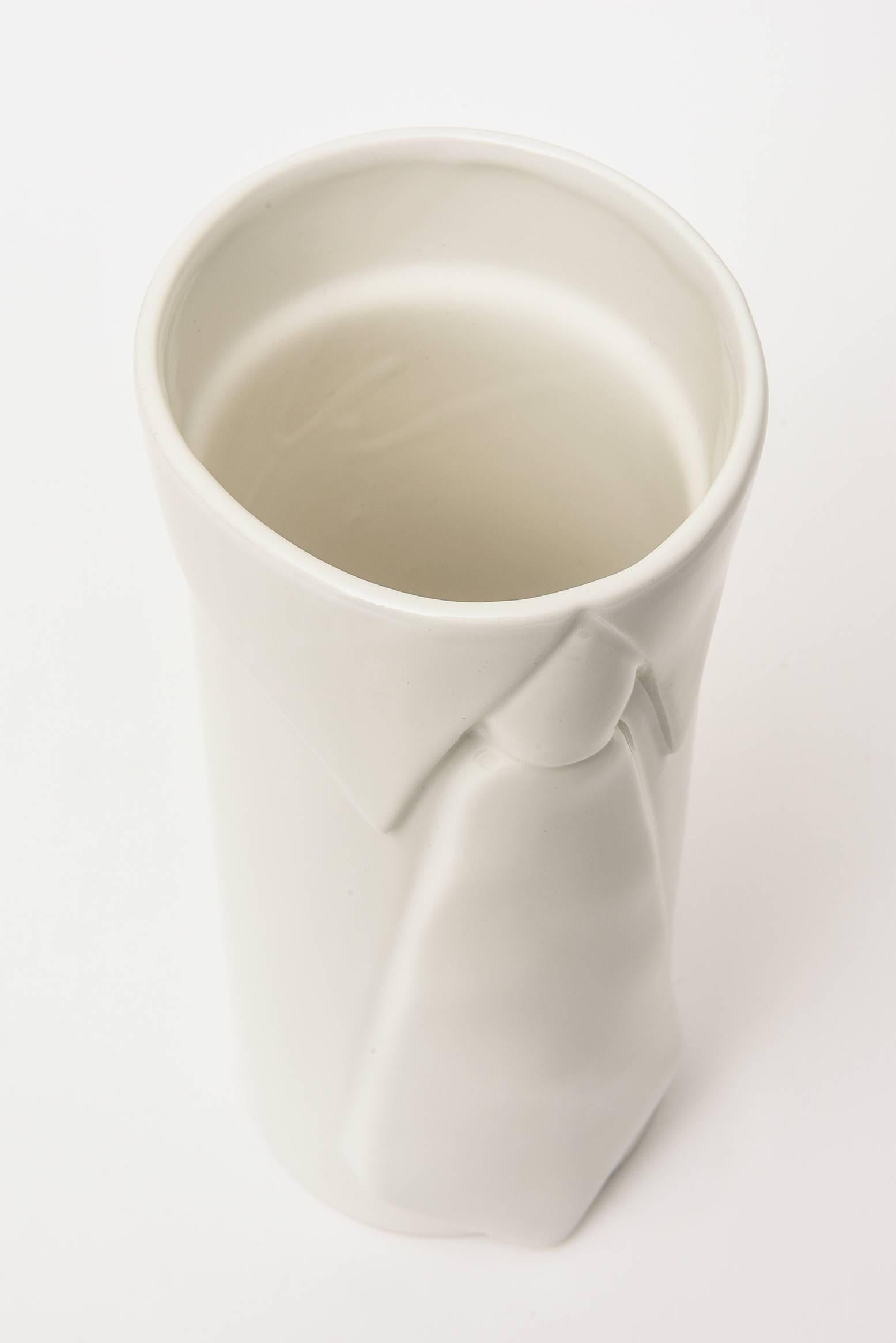 Raymor Pop Art Off-White Gazed Ceramic Vase Italian Vintage For Sale 2