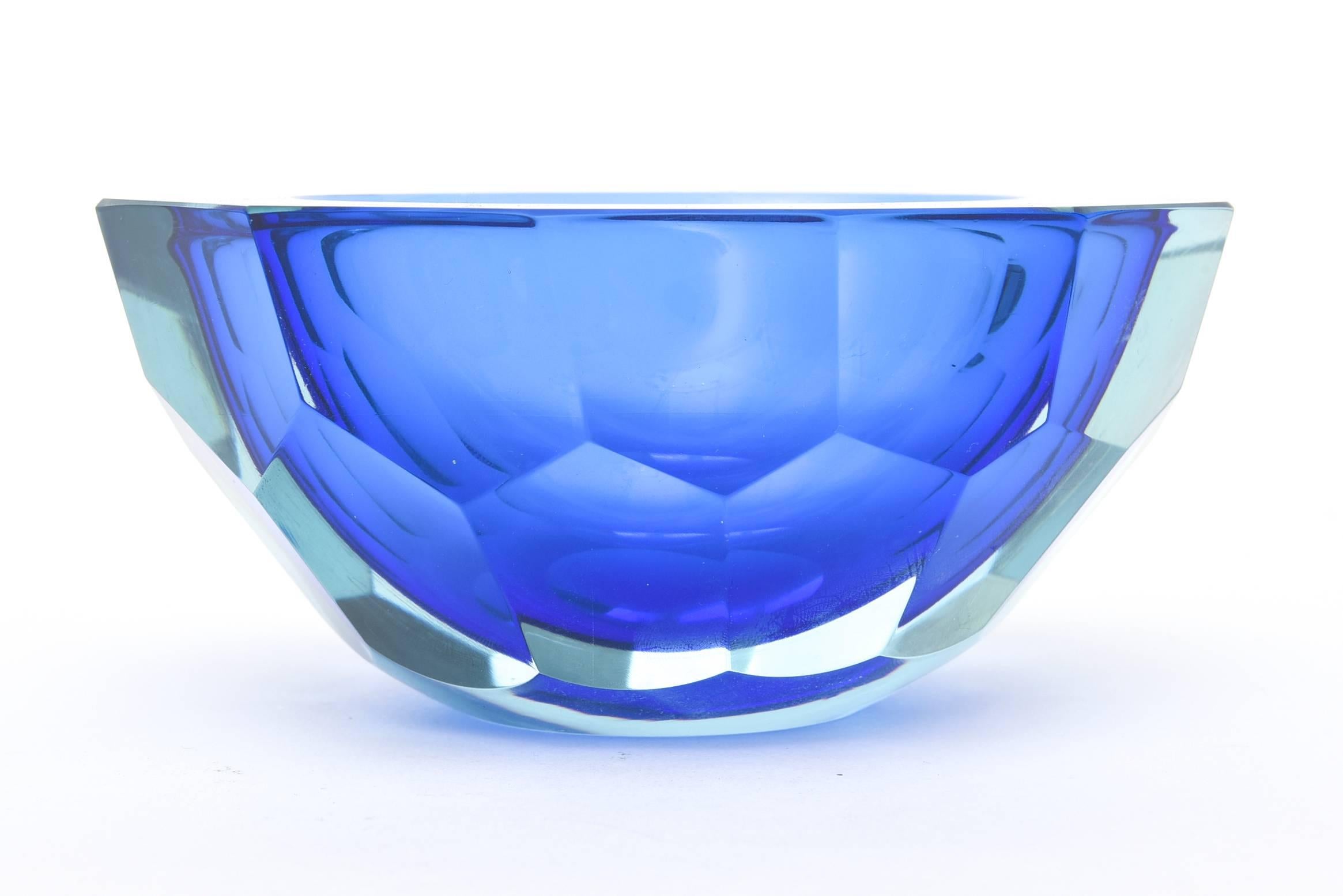 Italian Murano Sommerso Diamond Faceted Flat Cut Polished Glass Geode Bowl In Excellent Condition In North Miami, FL