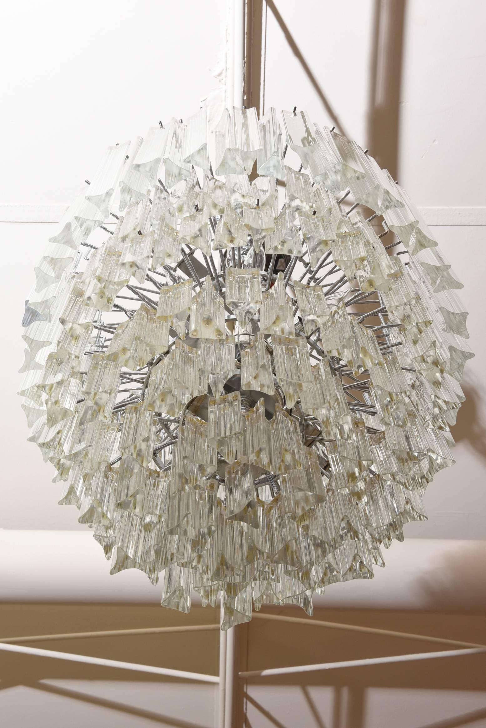 Vintage Murano Venini Cascading Five Tier Glass Prism Chandelier, Nickel Cage im Angebot 1