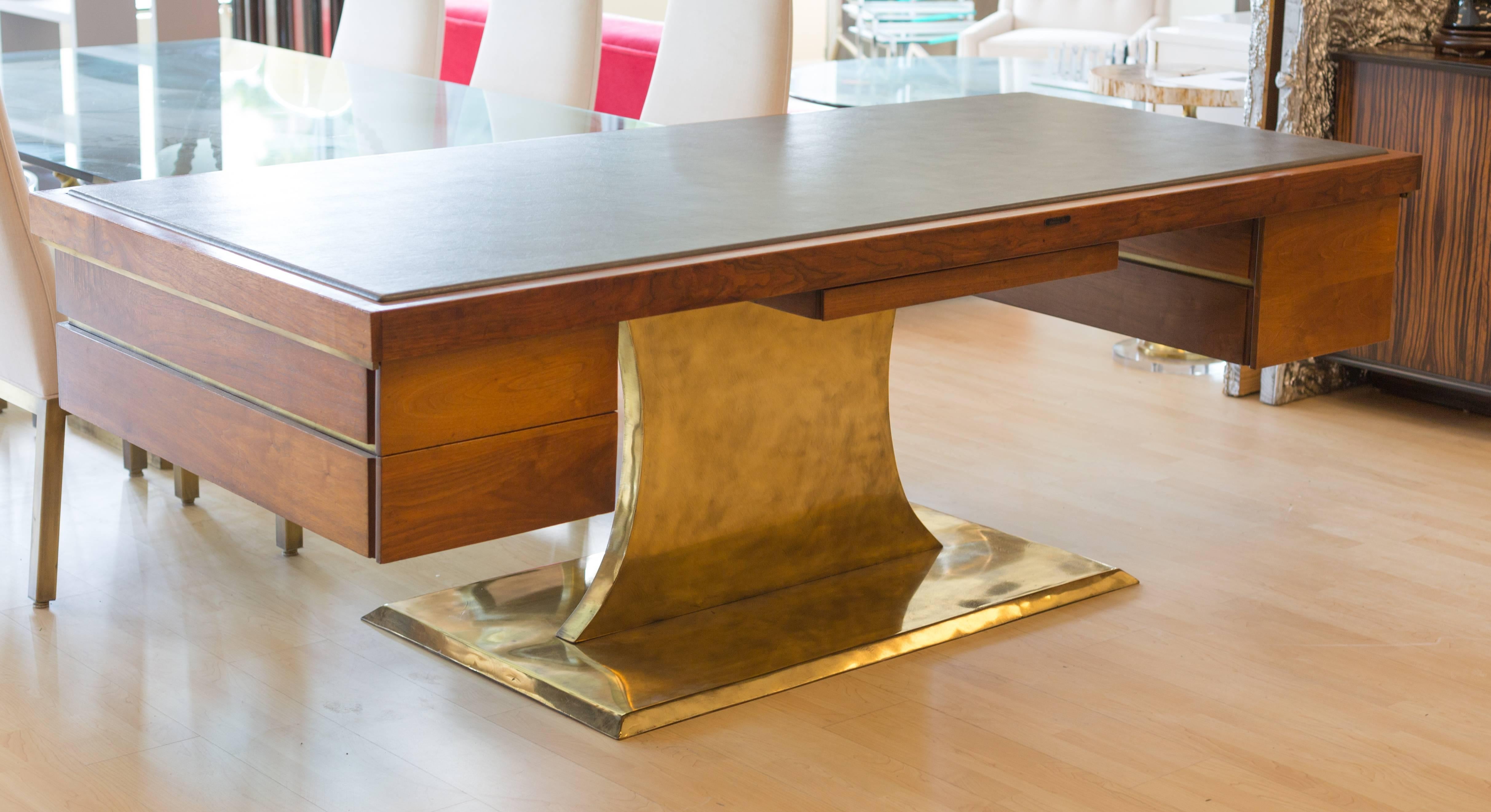 Executive Pedestal Desk by Harvey Probber In Good Condition For Sale In Miami, FL