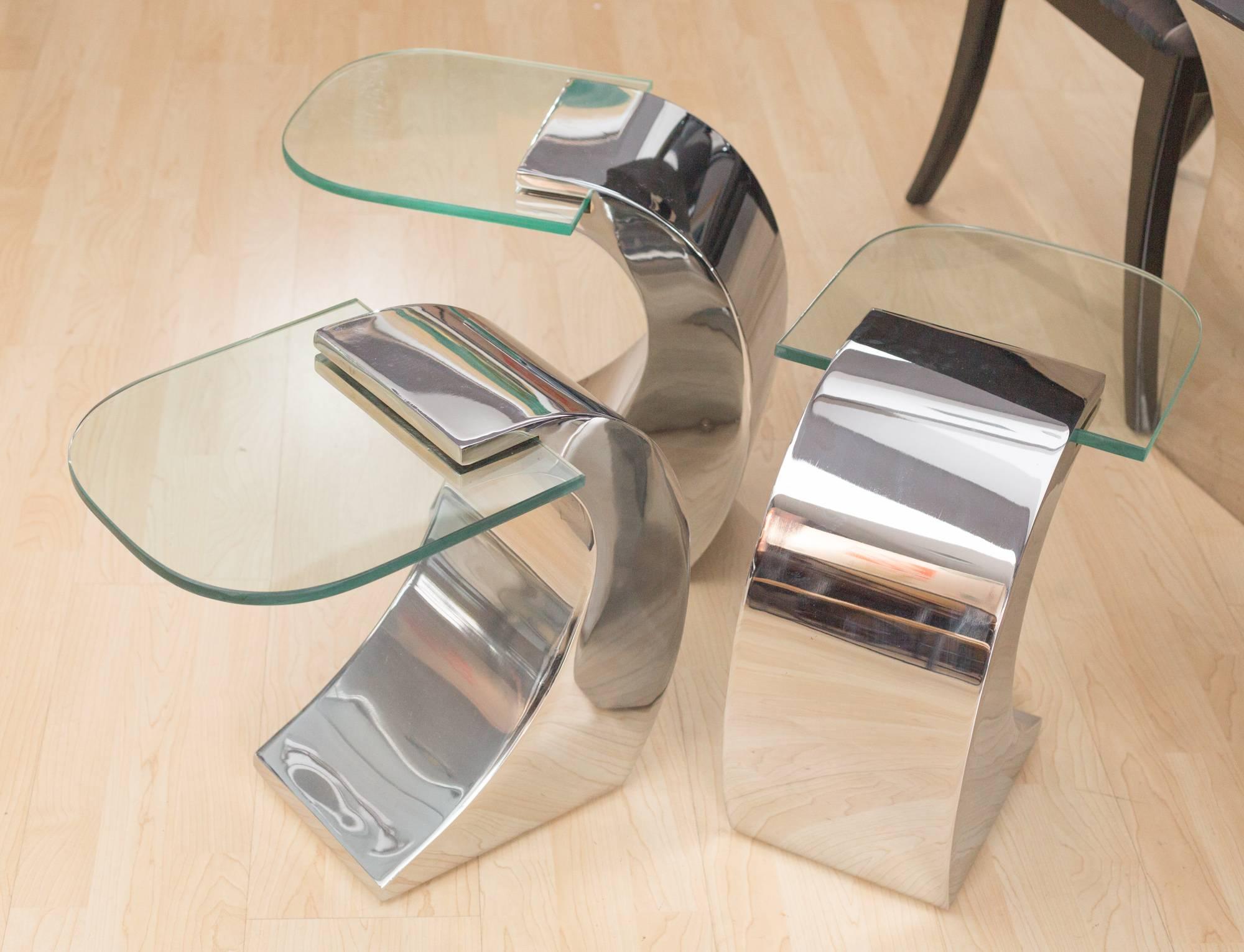 Pierre Cardin set of 3 Side Tables In Excellent Condition For Sale In Miami, FL