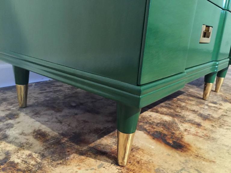 Pair of Kelly Green Lacquered Widdicomb Nightstands at 1stDibs | kelly green  nightstand, green lacquer nightstand, green nightstands