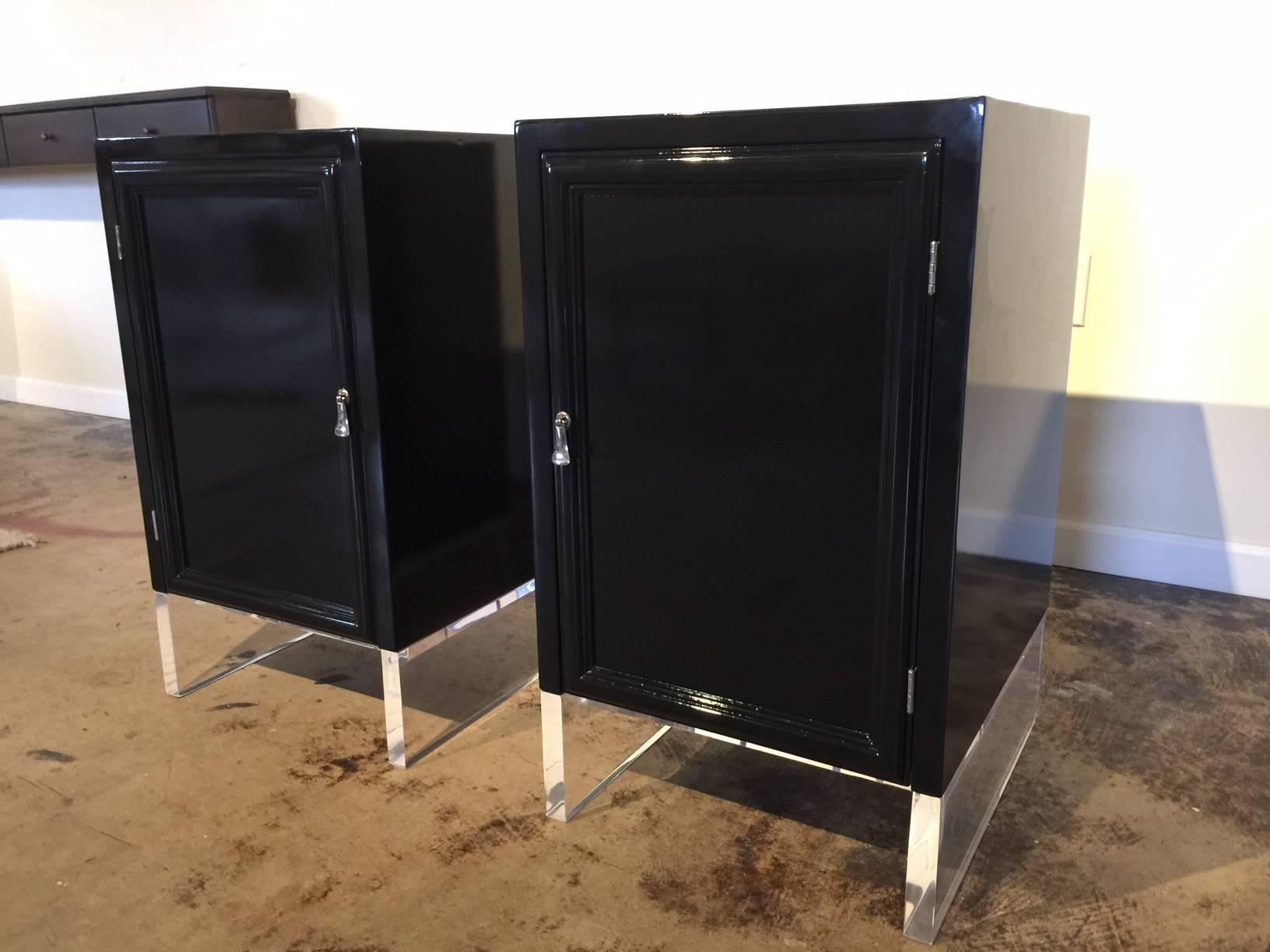 Pair of High Gloss Black Lacquer on Lucite Base Nightstands In Excellent Condition In East Hampton, NY