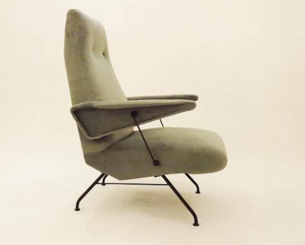 Pair of Mid-Century Lounge or Club Chairs by Lio Carminati, circa 1955 In Excellent Condition In New York, NY