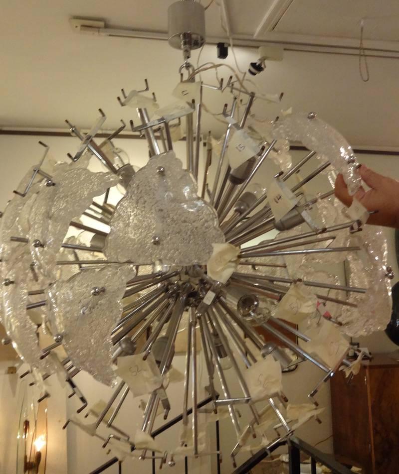Mazzega Very Large-Scale Mid-Century Glass Sputnik Chandelier Italy circa 1960 In Excellent Condition For Sale In New York, NY