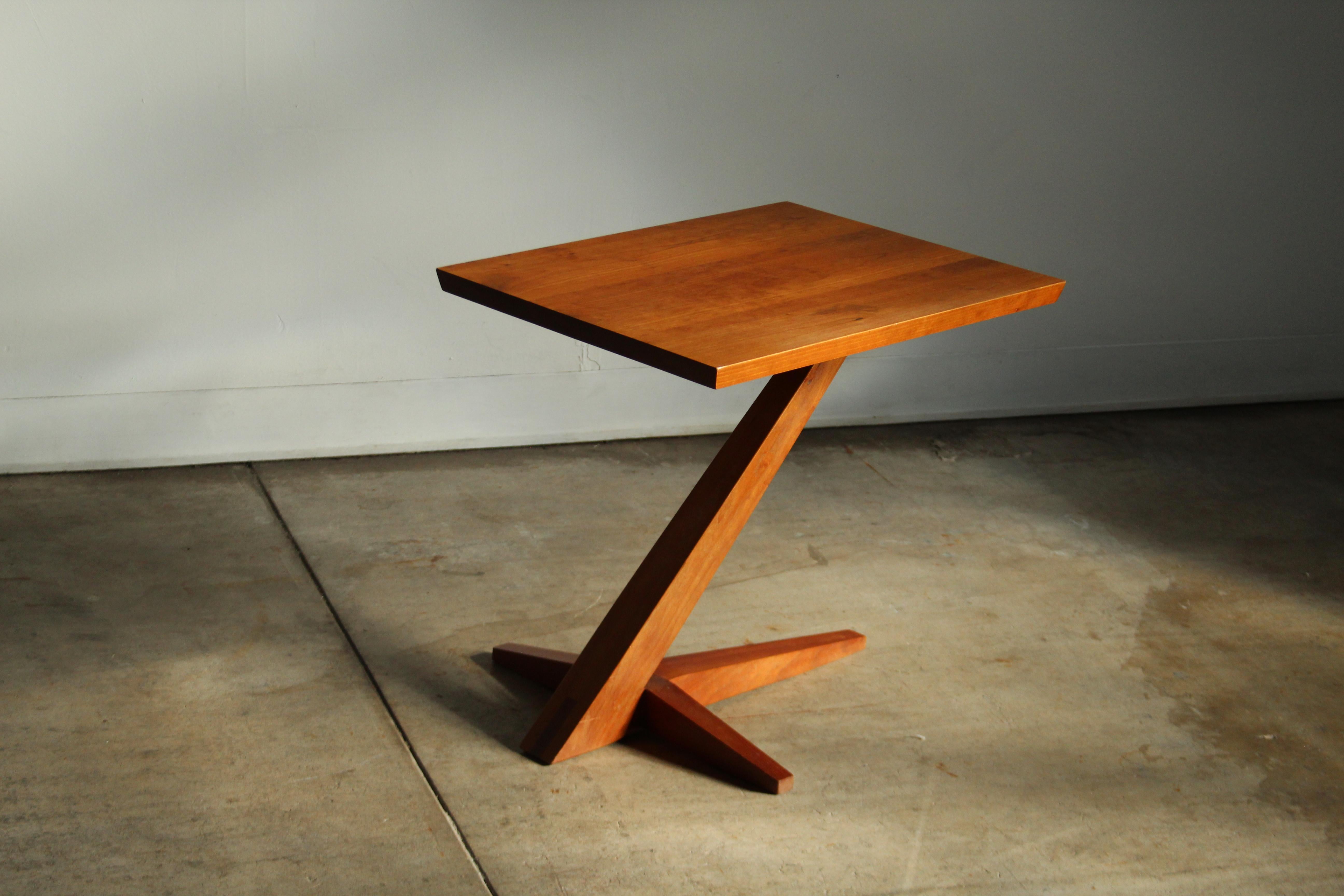 Contemporary Thomas Moser Vintage Cherry Cantilevered Studio Crafted End Tables, 2000s For Sale