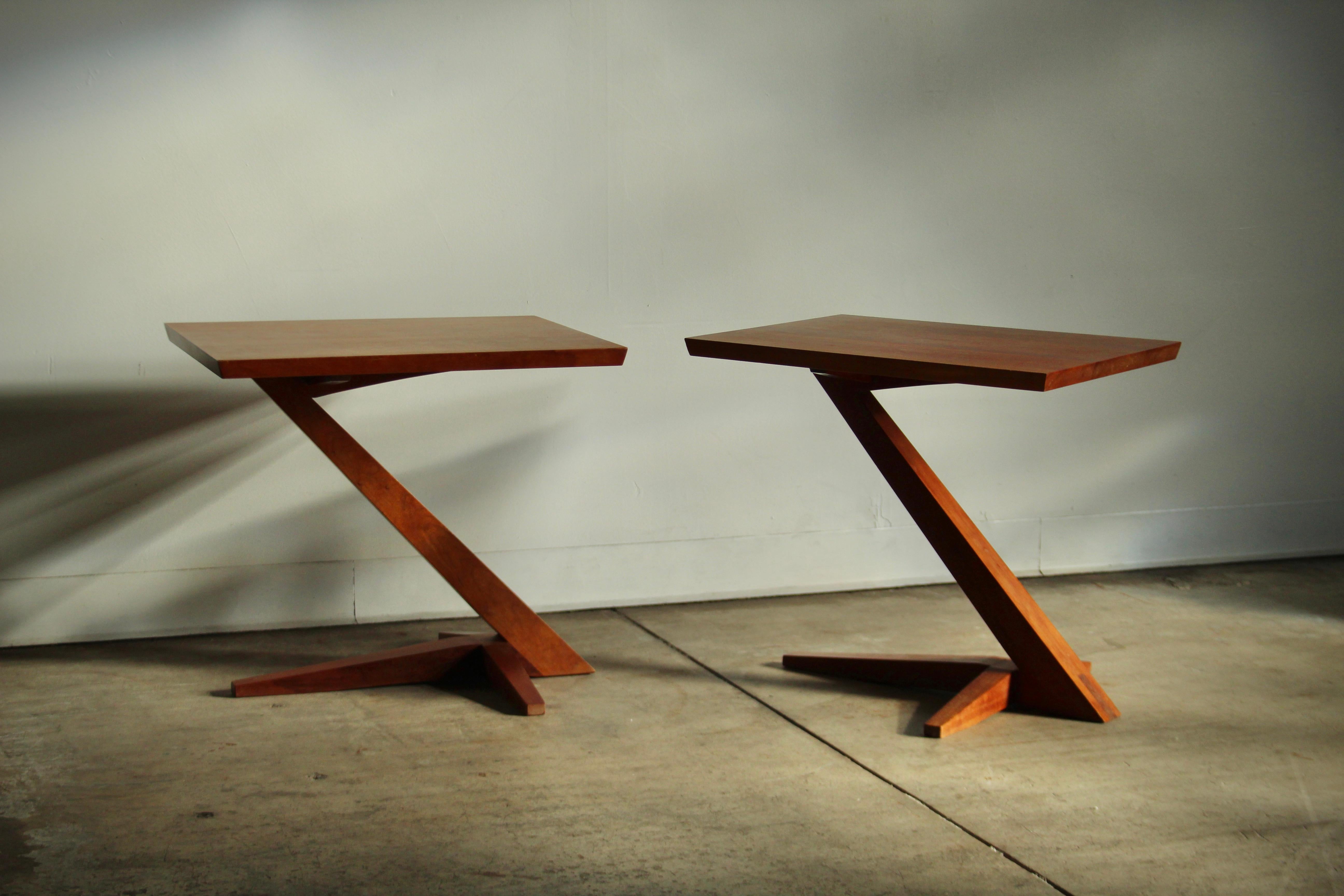 Thomas Moser Vintage Cherry Cantilevered Studio Crafted End Tables, 2000s For Sale 6