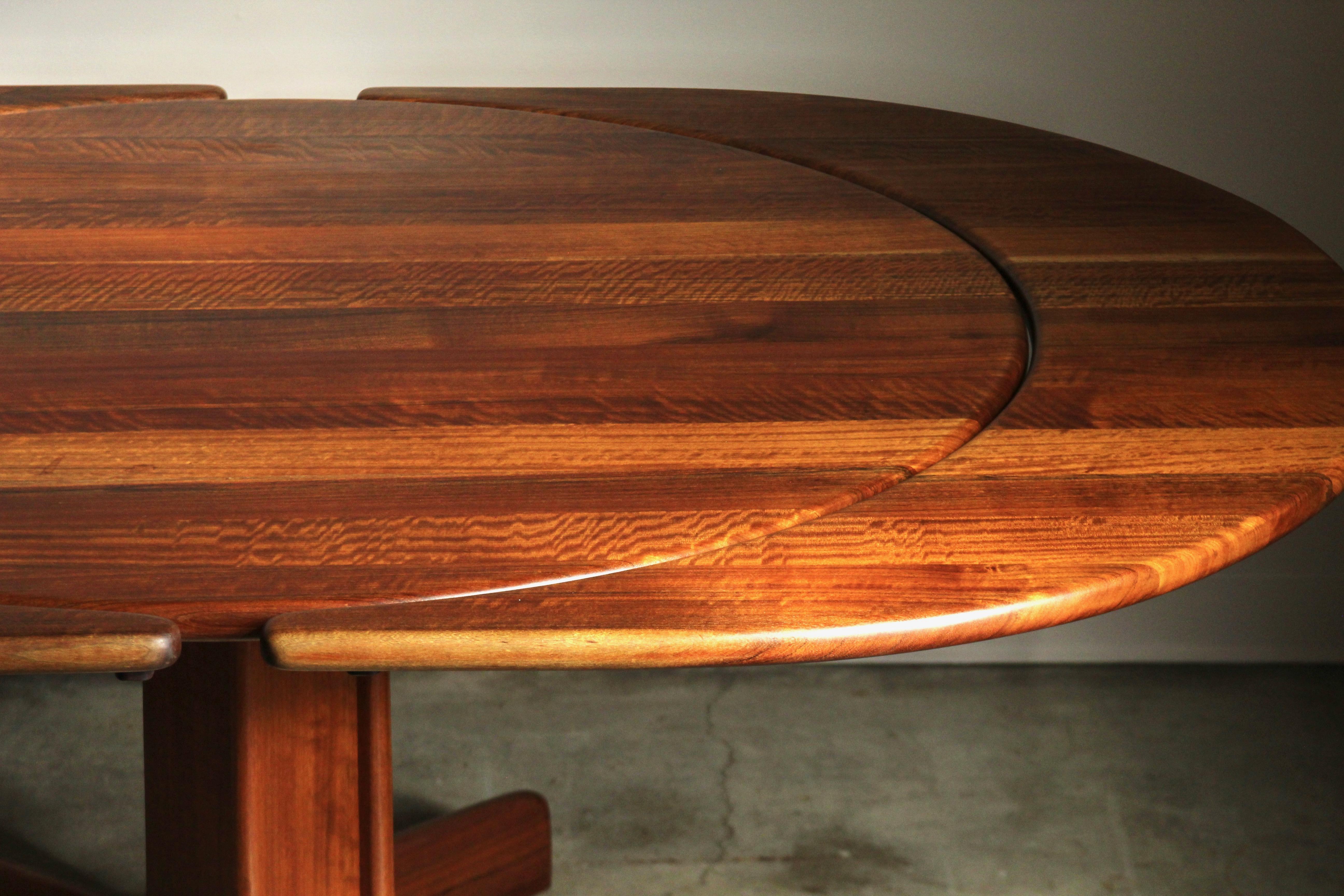 Américain Gerald McCabe Grande table de salle à manger Shedua de Studio Craft, 1970 en vente