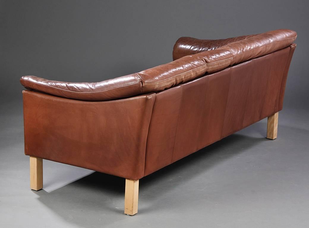 Pair of Danish 1960s-1970s Leather Upholstered Loveseats In Good Condition For Sale In Hudson, NY