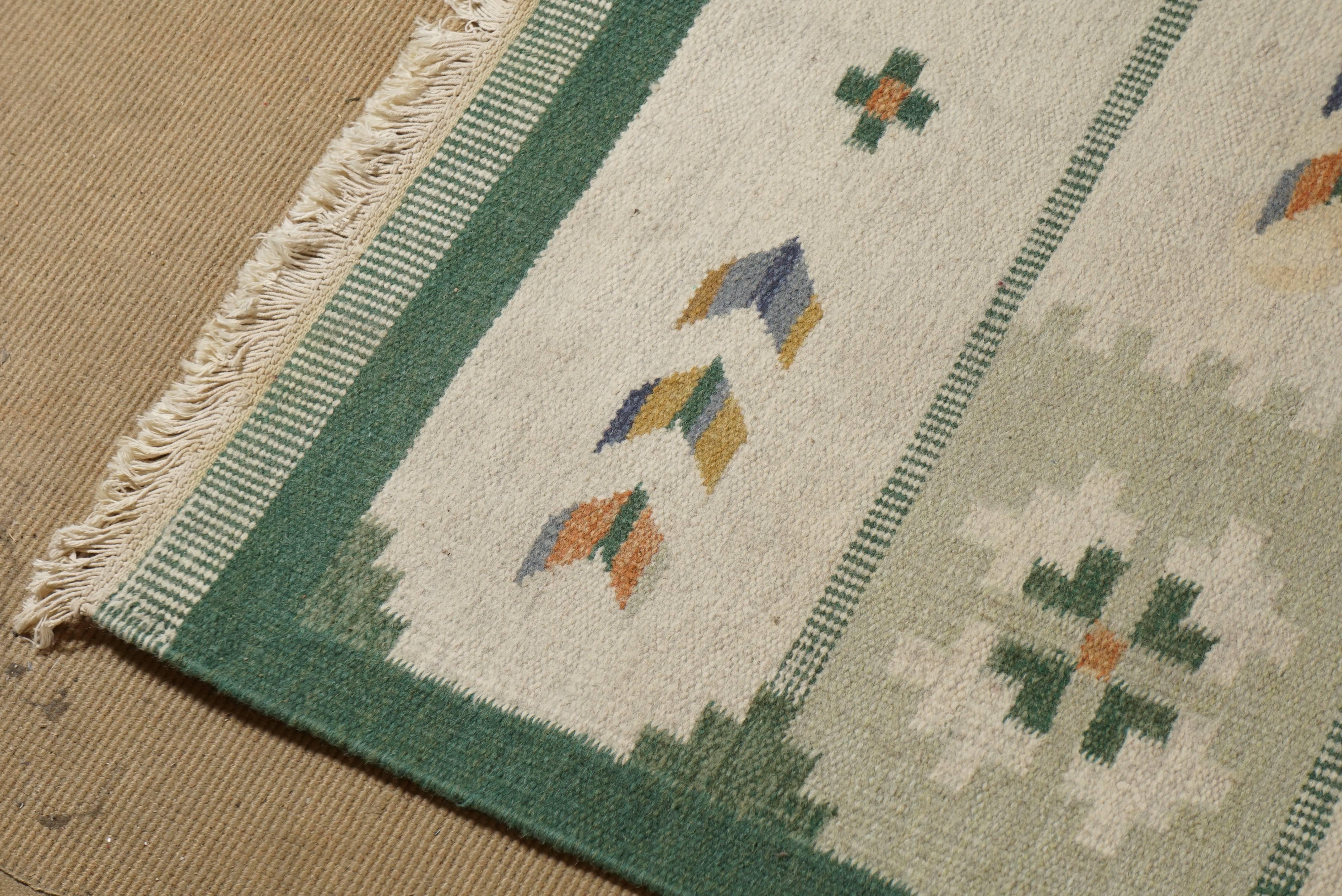 Swedish Rölakan Flat-Weave Rug In Good Condition In Hudson, NY