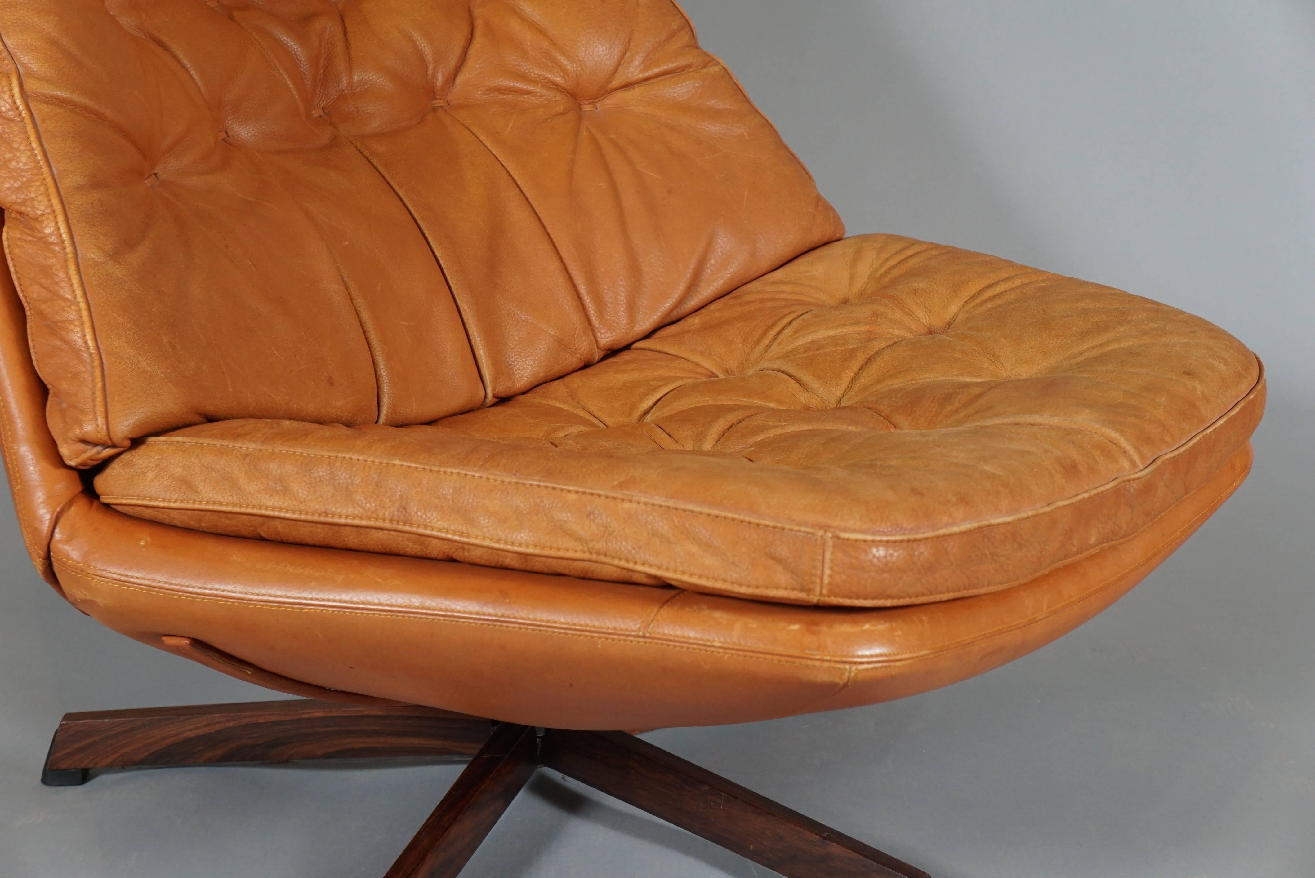 Pair of Swivel Chairs and Ottomans by Madsen & Schubell In Good Condition In Hudson, NY