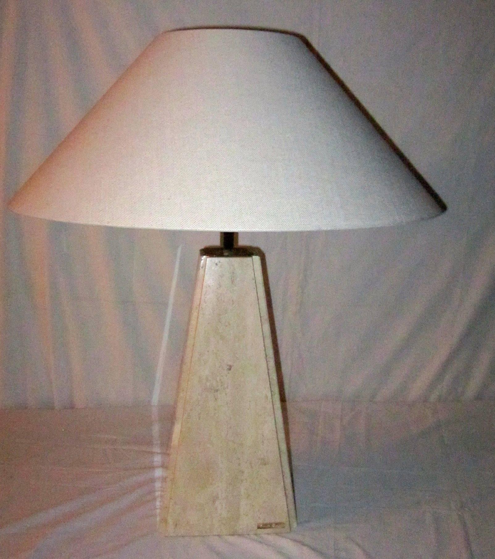 1970s pair of Belgian travertine lamps signed by Camille Breesch.
Pyramid shaped base and cream shade.
Base measures 8