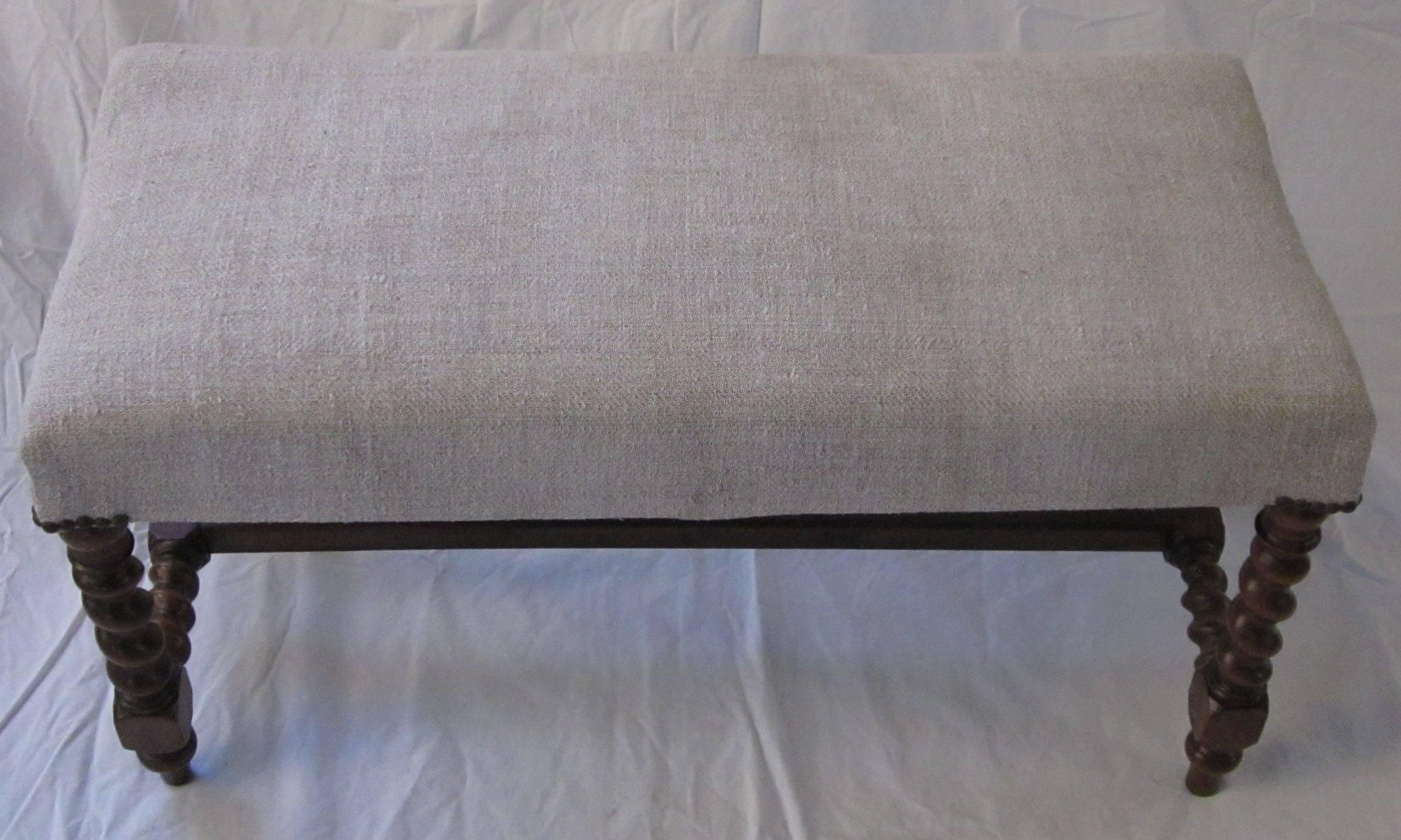 19th Century Upholstered Spool Leg Bench, Italy In Excellent Condition In New York, NY