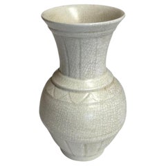 Contemporary Off White Crackle Glazed Vase, Zigzag Design, China