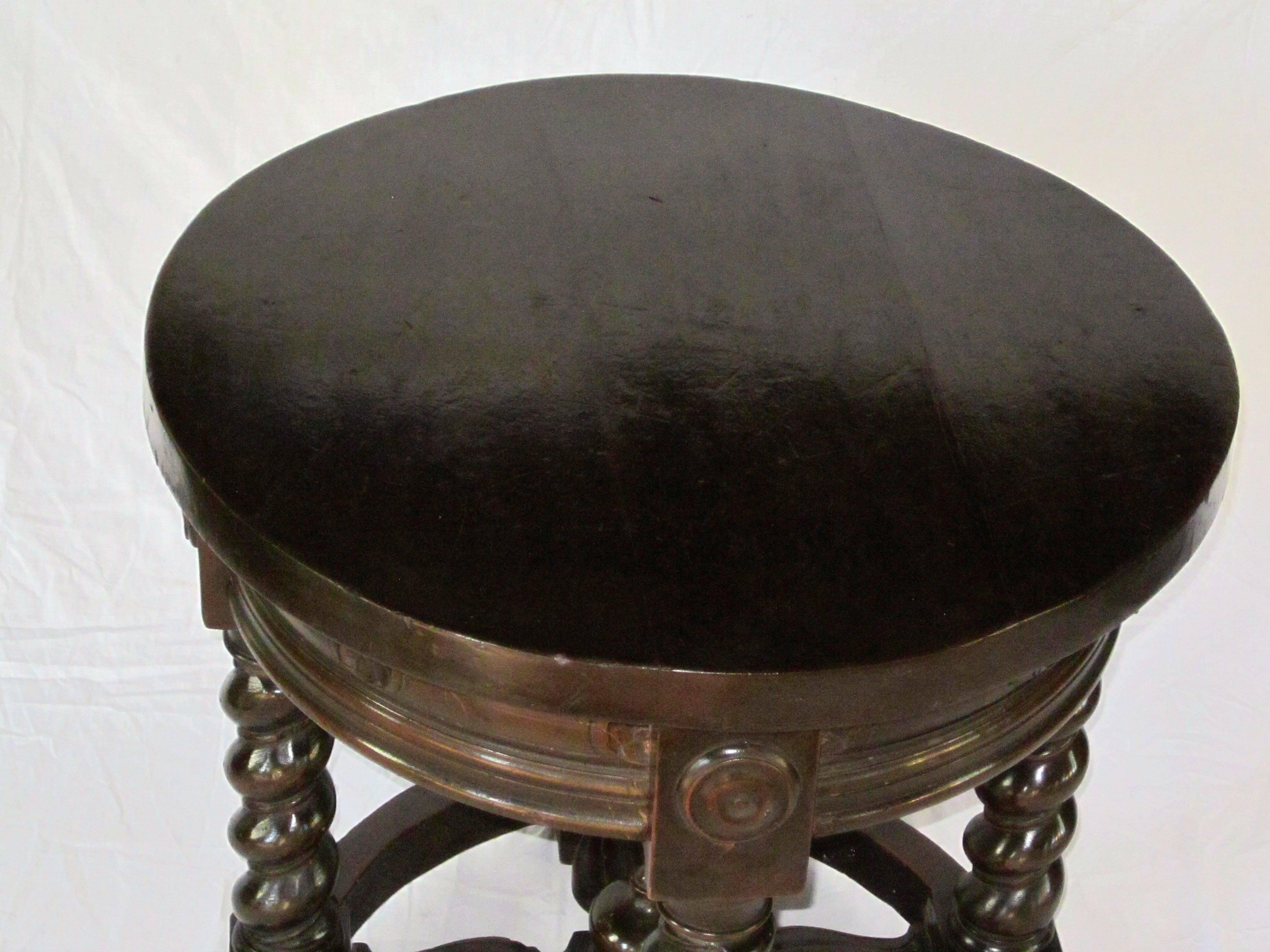 Italian 19th Century Oak Brown Spool Leg Side Table, Italy
