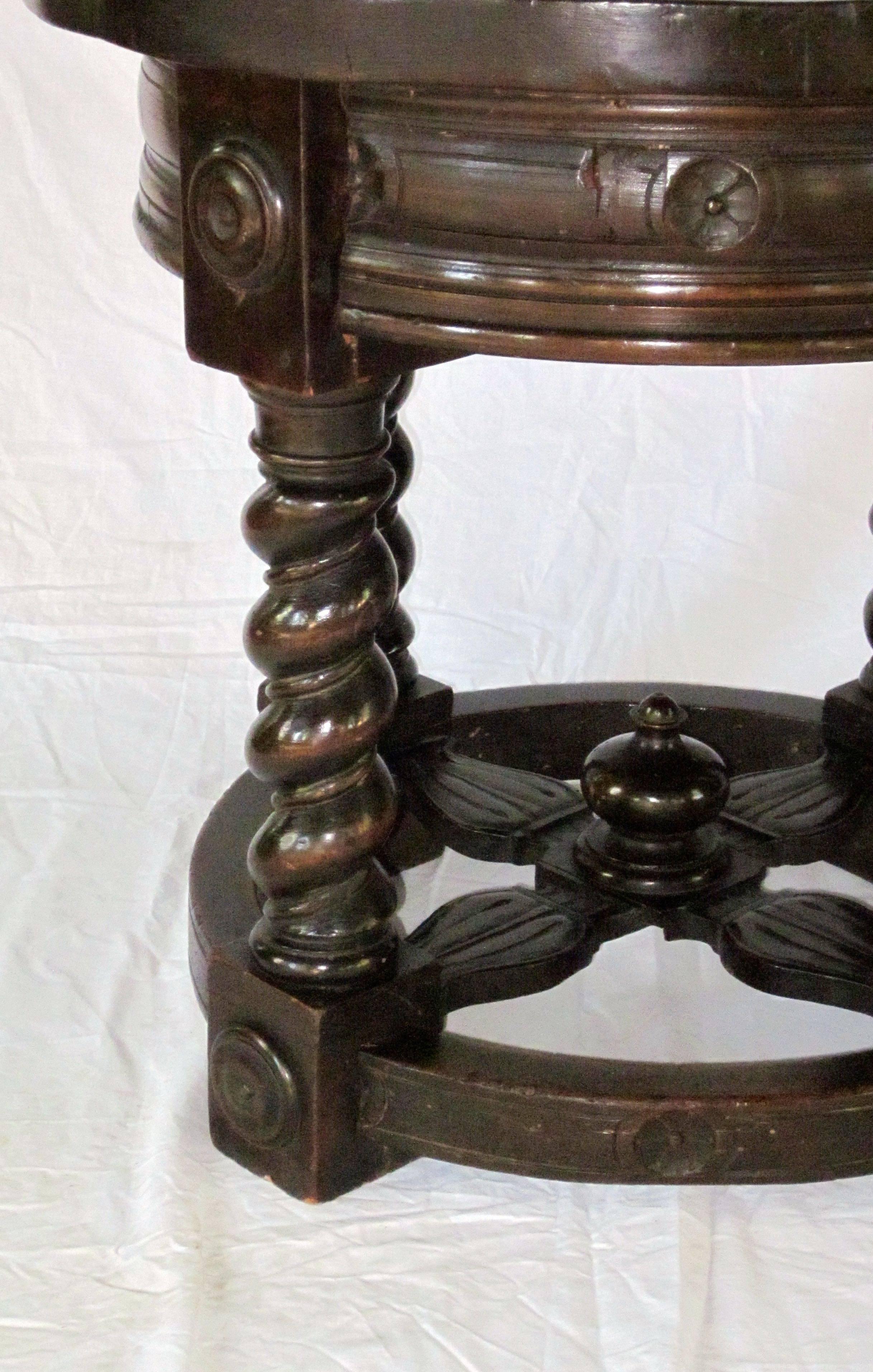 19th Century Oak Brown Spool Leg Side Table, Italy 3