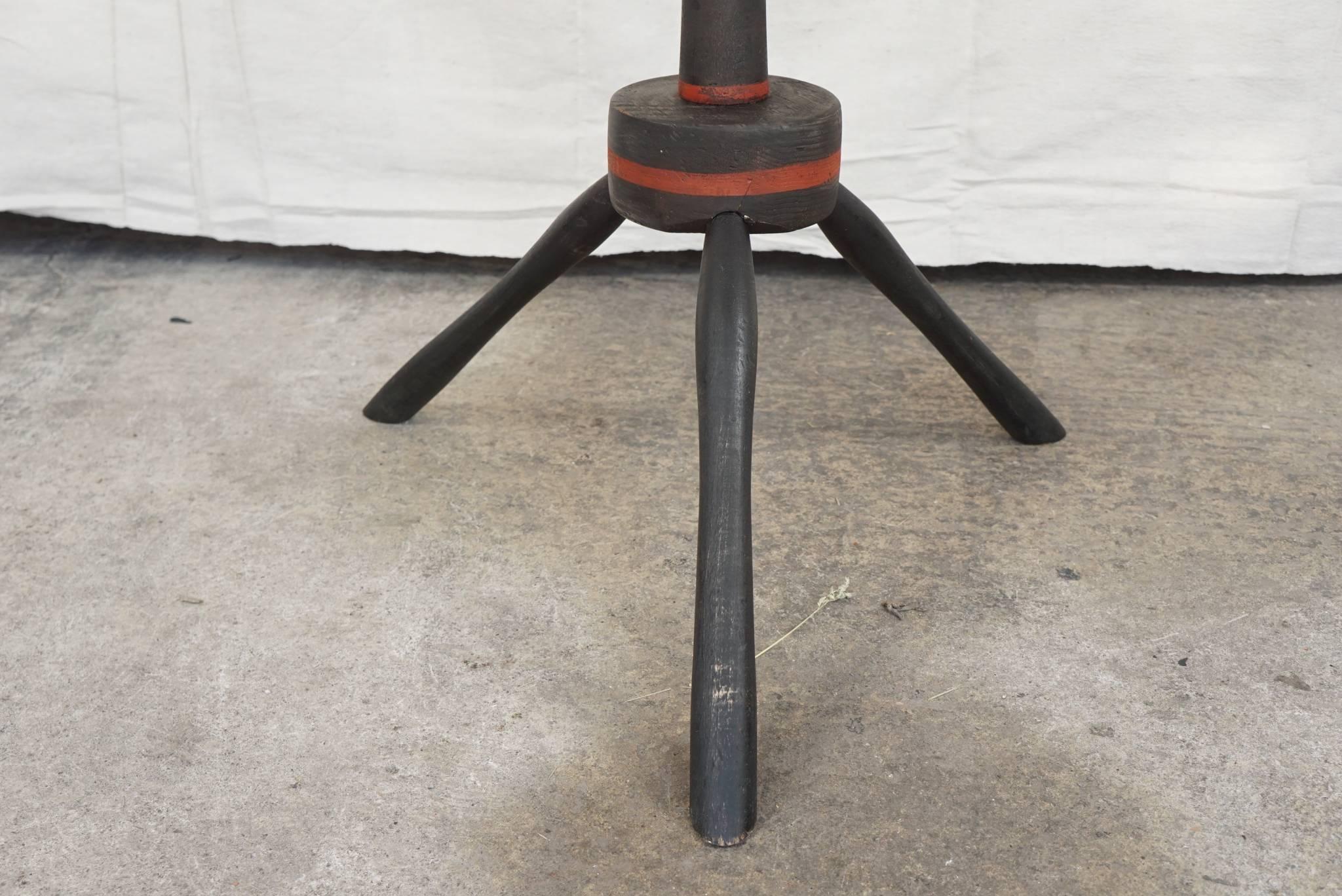 20th Century Vintage Colonial Style Adjustable Candlestand Table