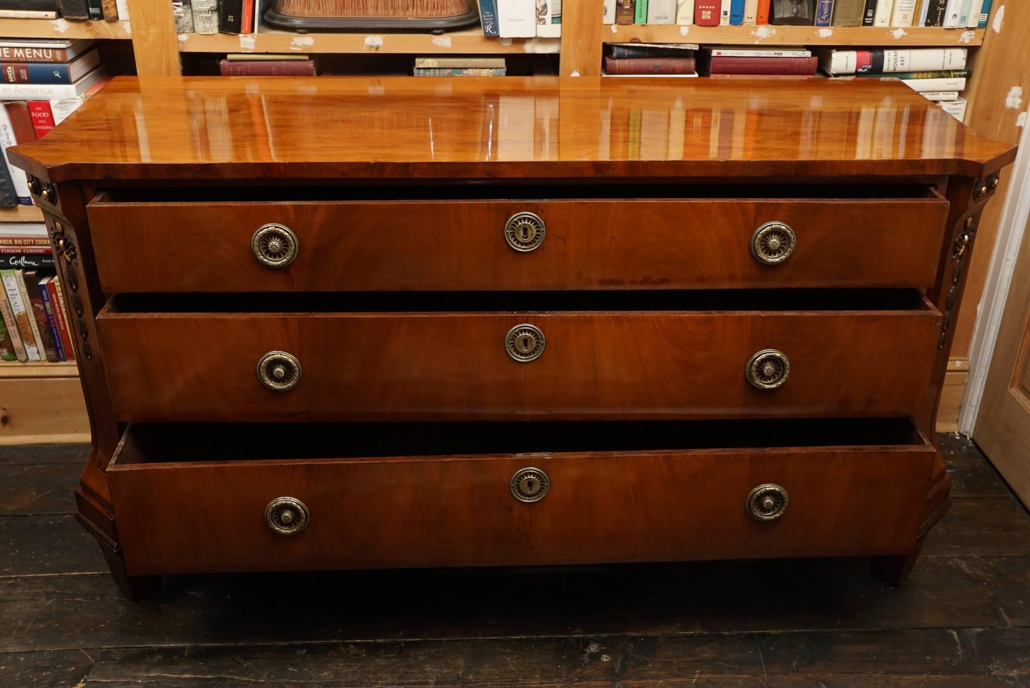 Late 18th Century Dutch Neoclassical Mahogany  Large Commode In Good Condition For Sale In Hudson, NY