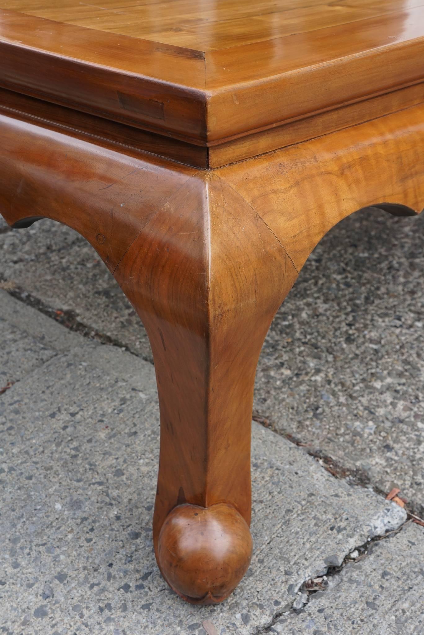 Early 20th Century Large Elm Chinese Low Table In Good Condition In Hudson, NY