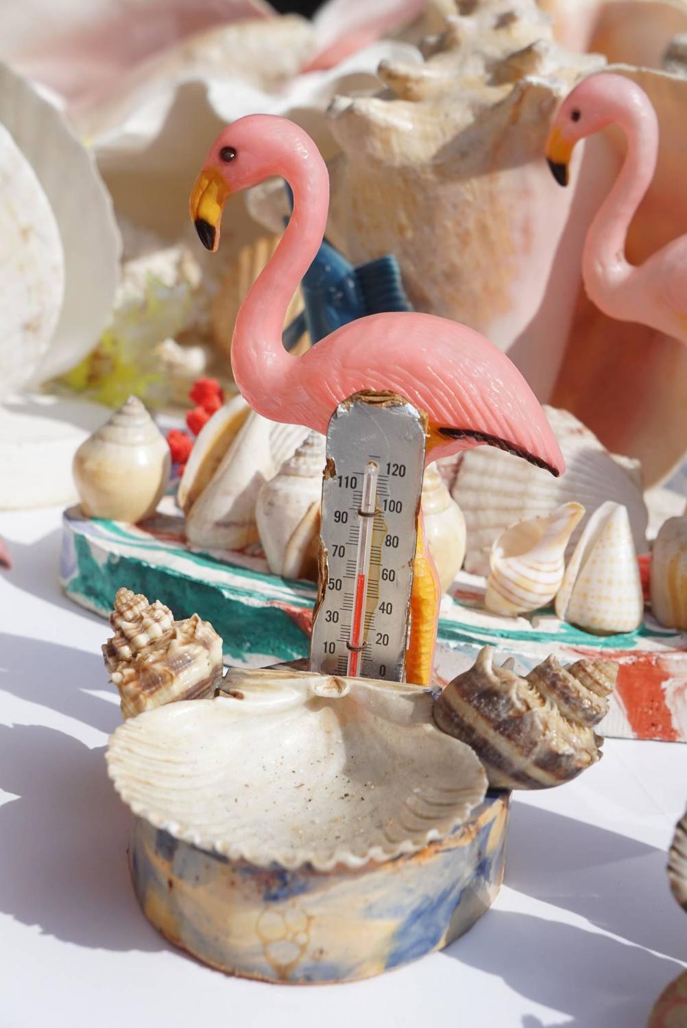 Collection of 30 Vintage Shell, Coral and Plastic Sea Side Souvenir