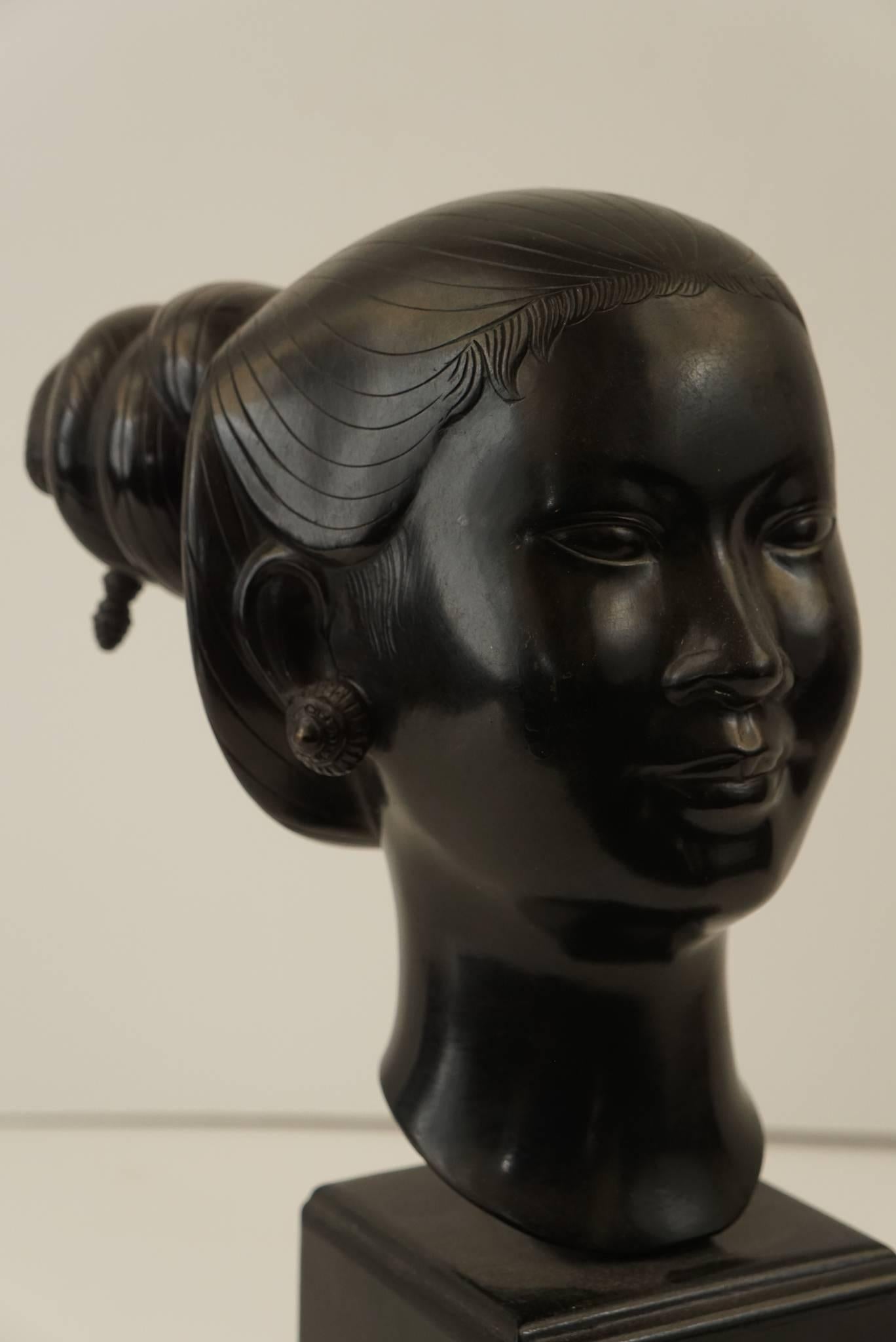 20th Century Bronze Bust of a Laotian Women by Vietnamese Artist Nguyen Thanh In Excellent Condition In Hudson, NY