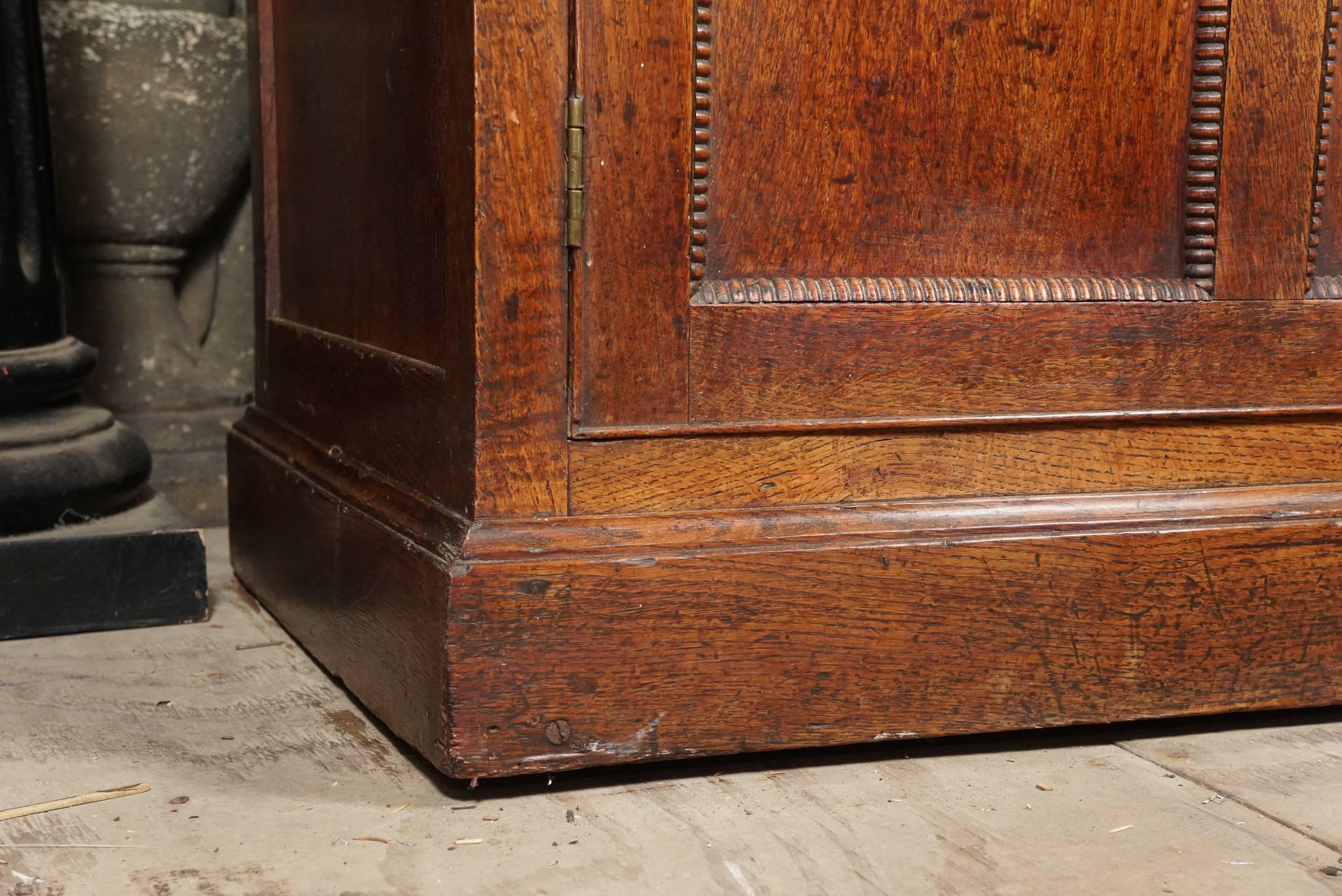 Bone Oak Early 19th Century Welsh Dresser, circa 1800