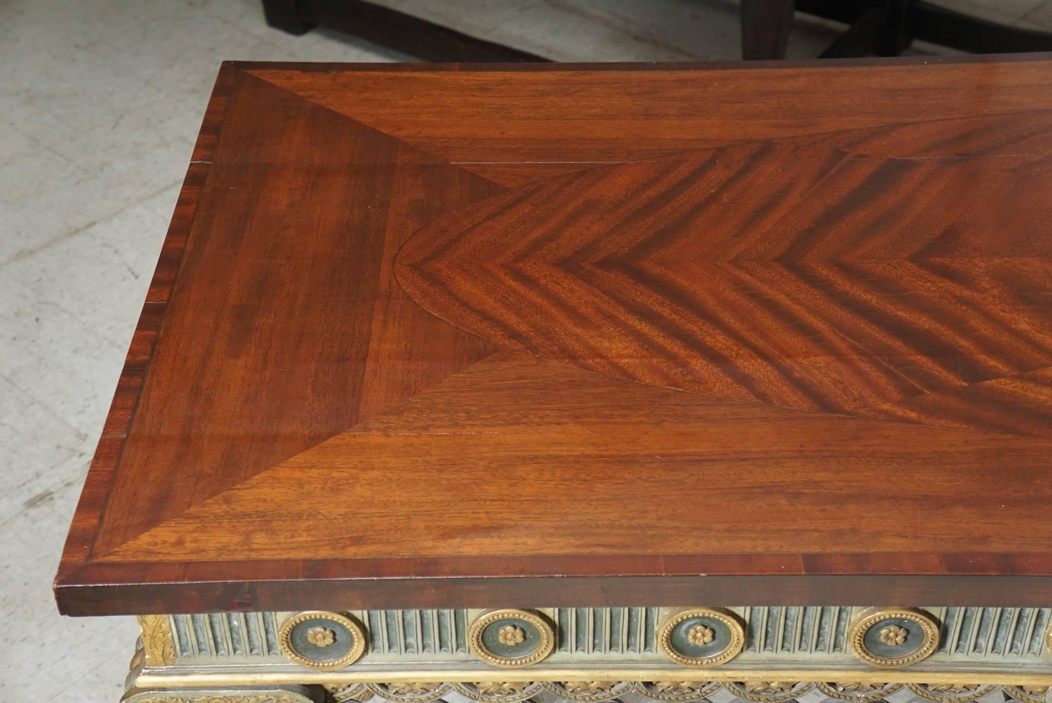 Grande et importante table console de style Louis XVI de Blairsden House Bon état - En vente à Hudson, NY