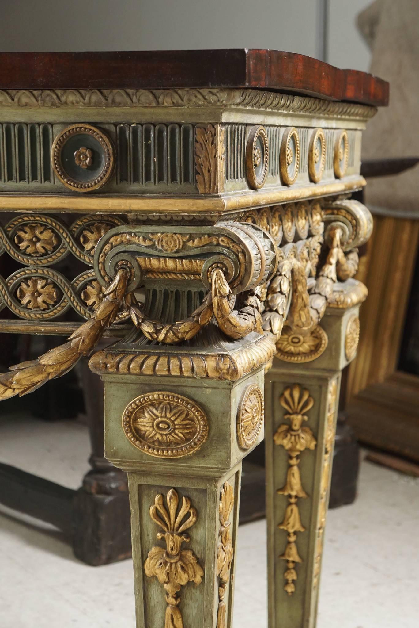 20ième siècle Grande et importante table console de style Louis XVI de Blairsden House en vente