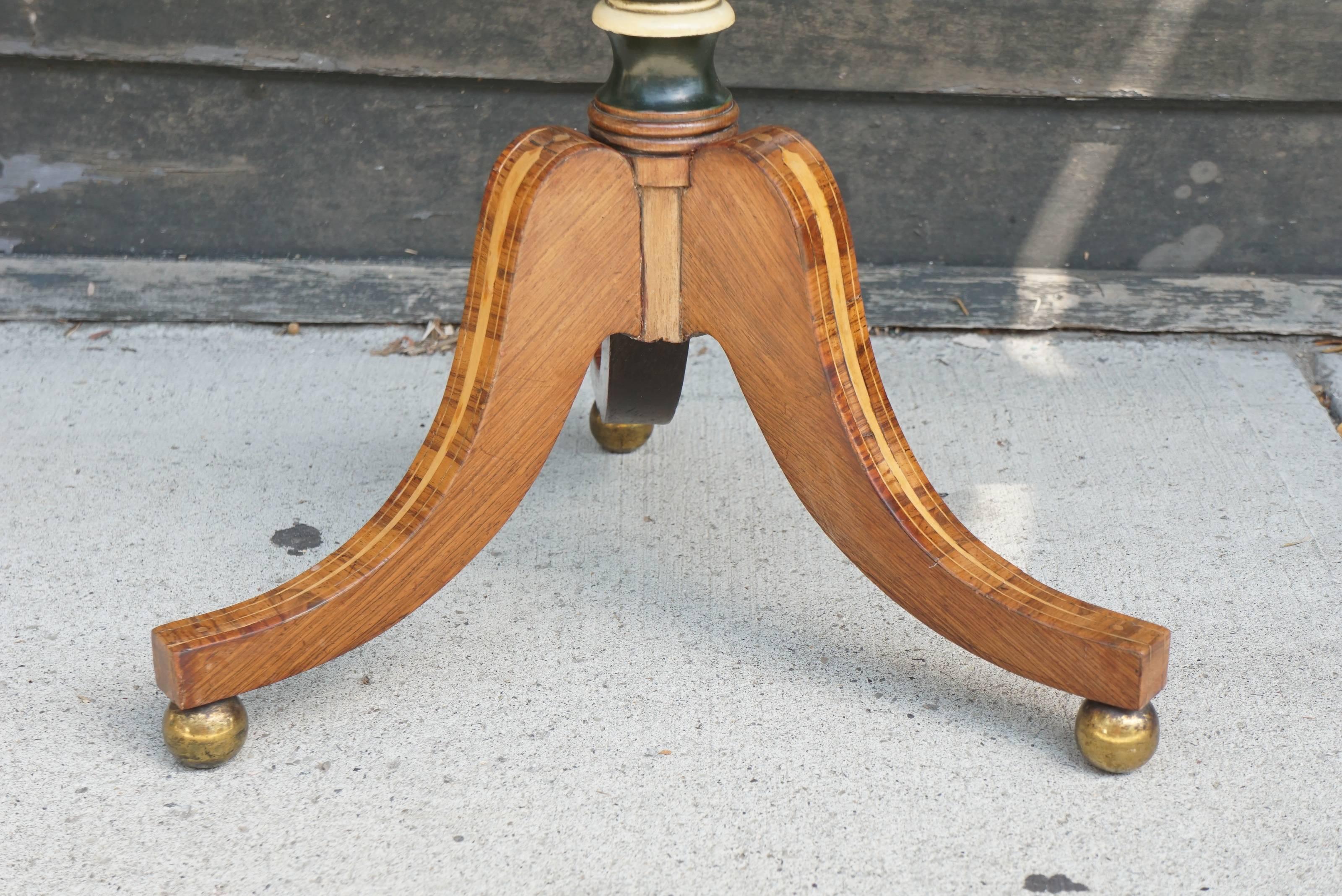 Period Regency Rosewood, Burled Walnut, Blond Mahogany and Holly Candle Stand (19. Jahrhundert)