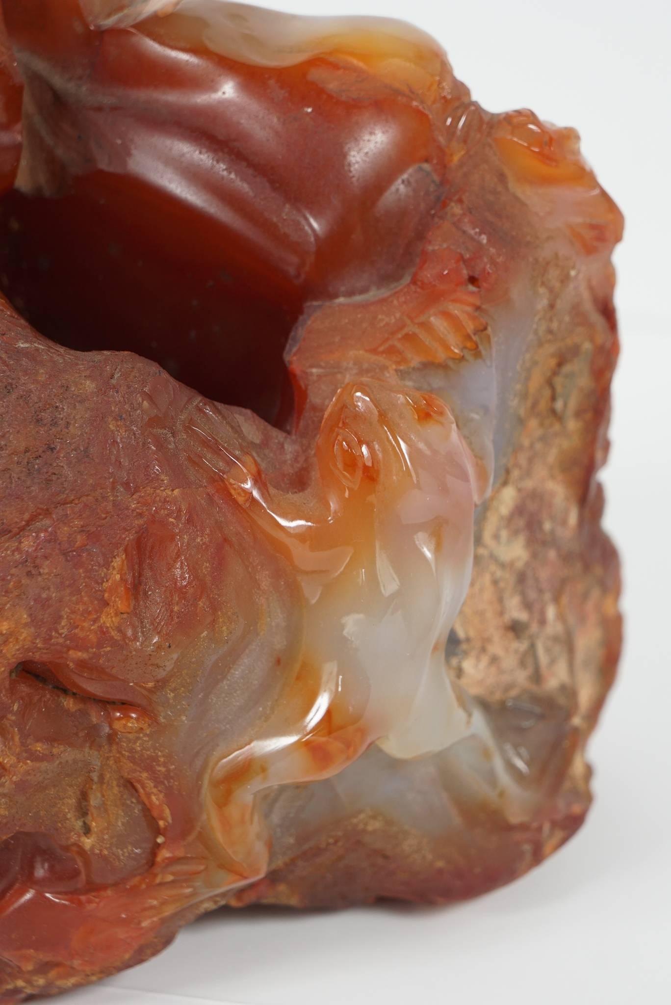 19th Century Chinese Natural Agate Bolder Carved with Frogs In Excellent Condition In Hudson, NY