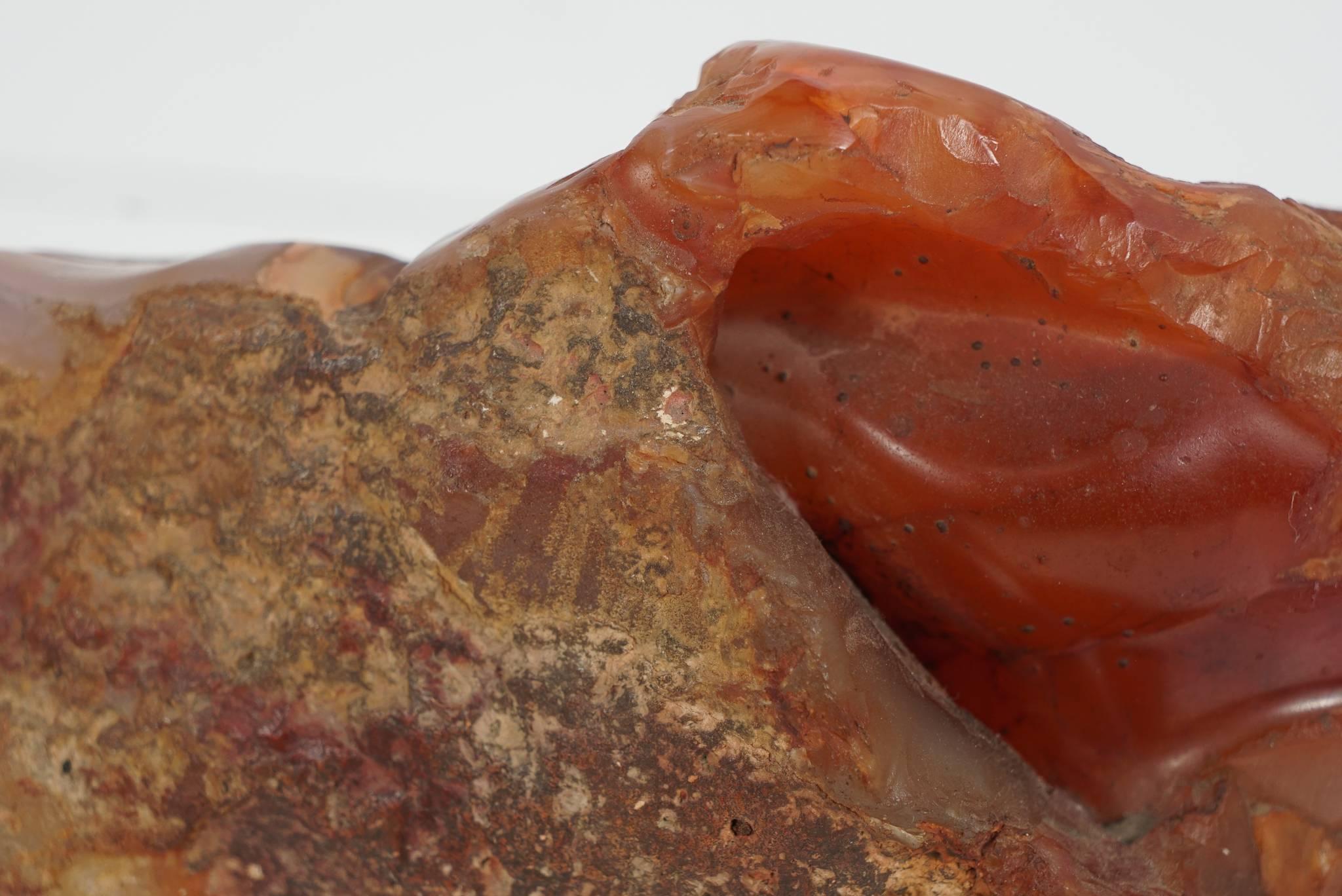 19th Century Chinese Natural Agate Bolder Carved with Frogs 3