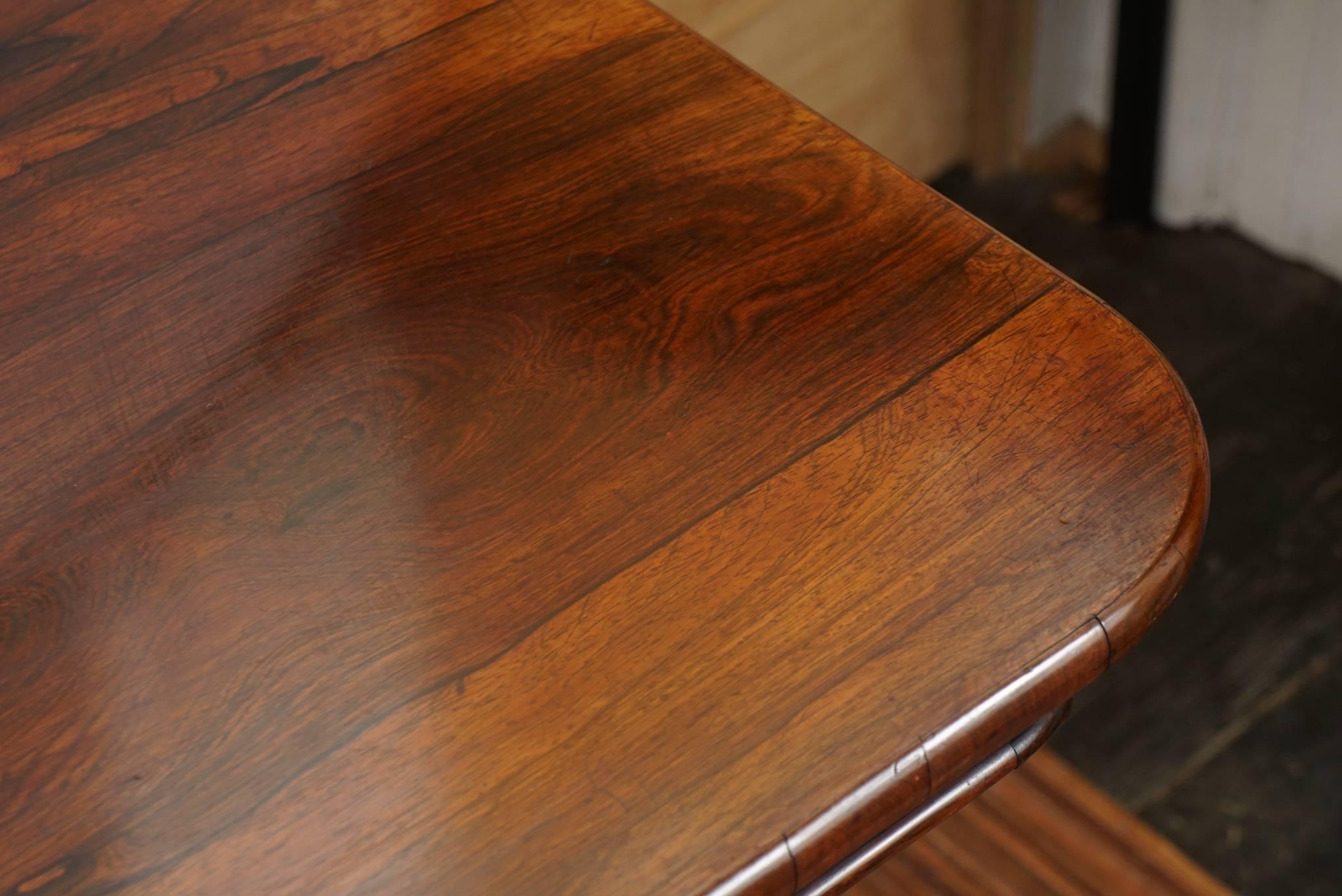 English Rosewood Early Victorian Library Table In Good Condition For Sale In Hudson, NY