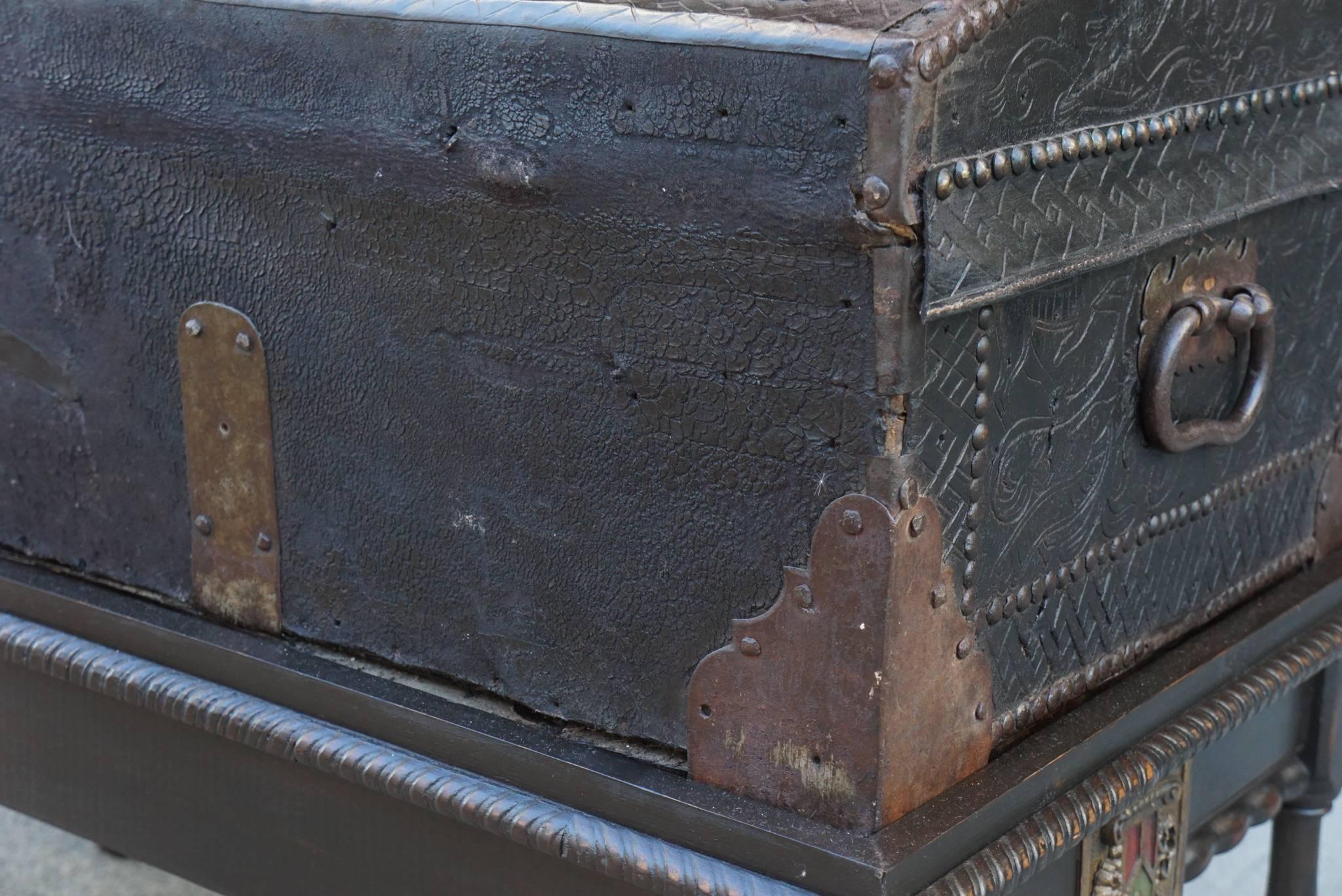 17th Century English Leather Travel Trunk on Later Stand For Sale 3