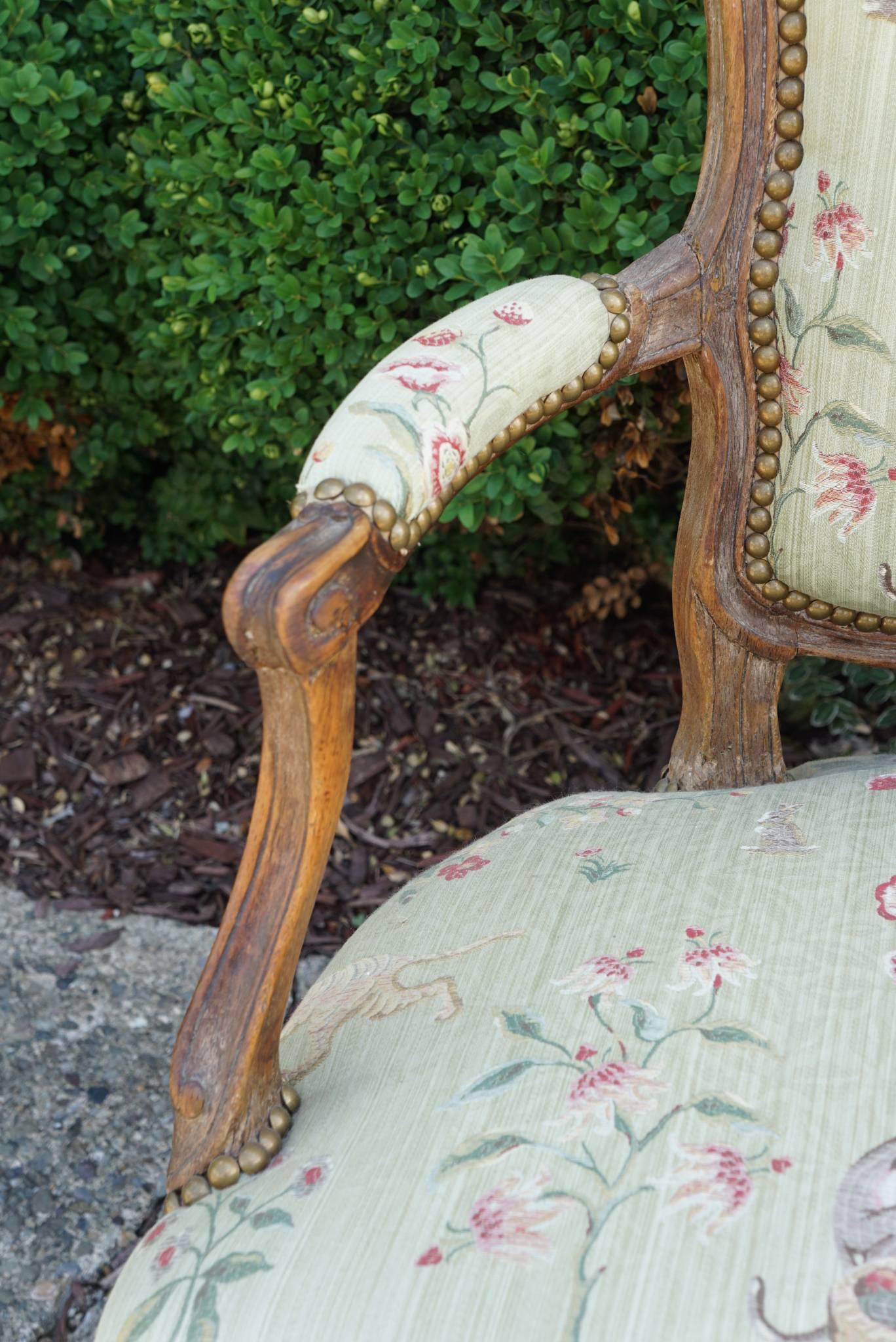Mid-18th Century 18th Century Pair of Beechwood Louis XV Fauteuil For Sale