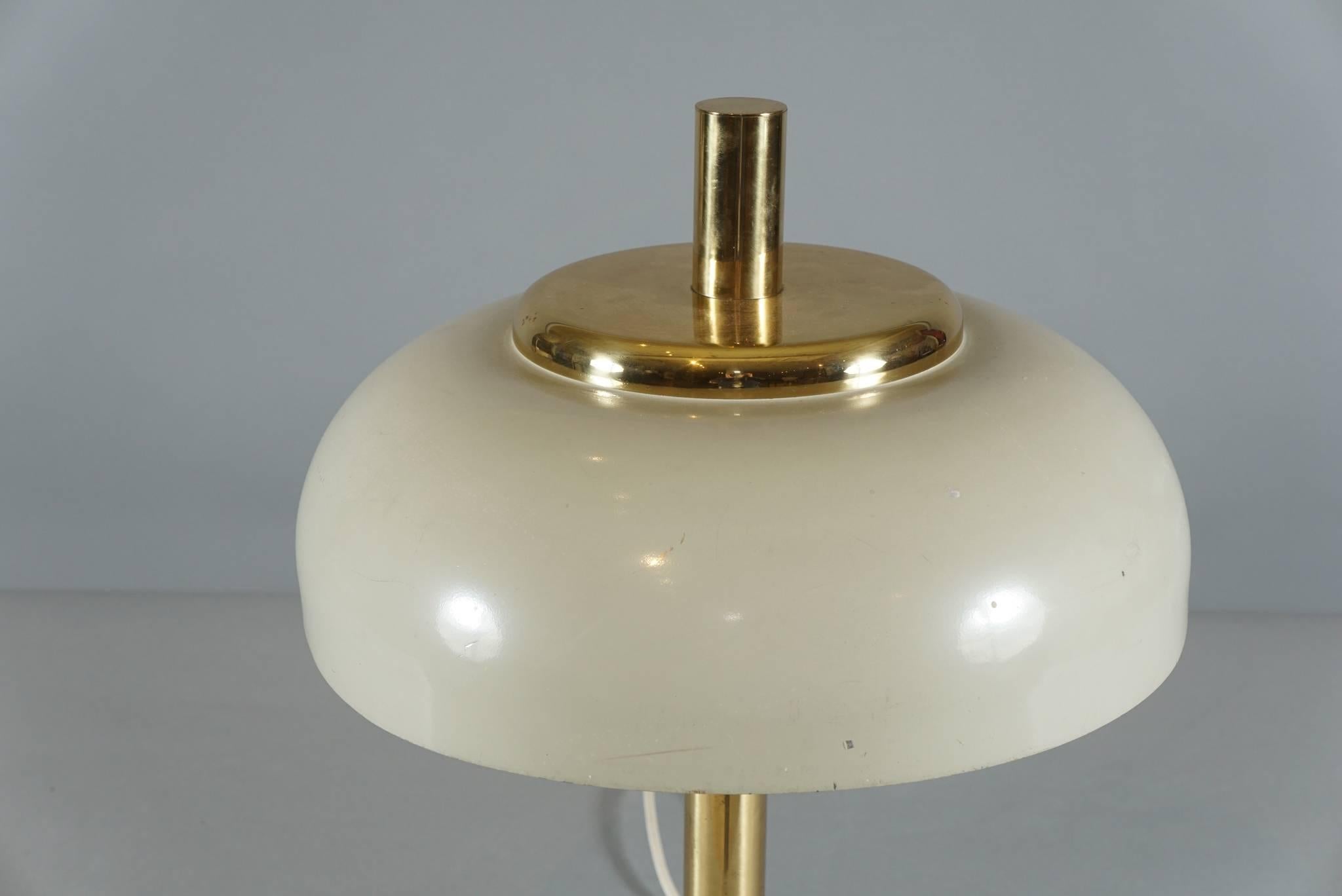 Modern Brass Hildebrand Lamp with Cream Shade For Sale