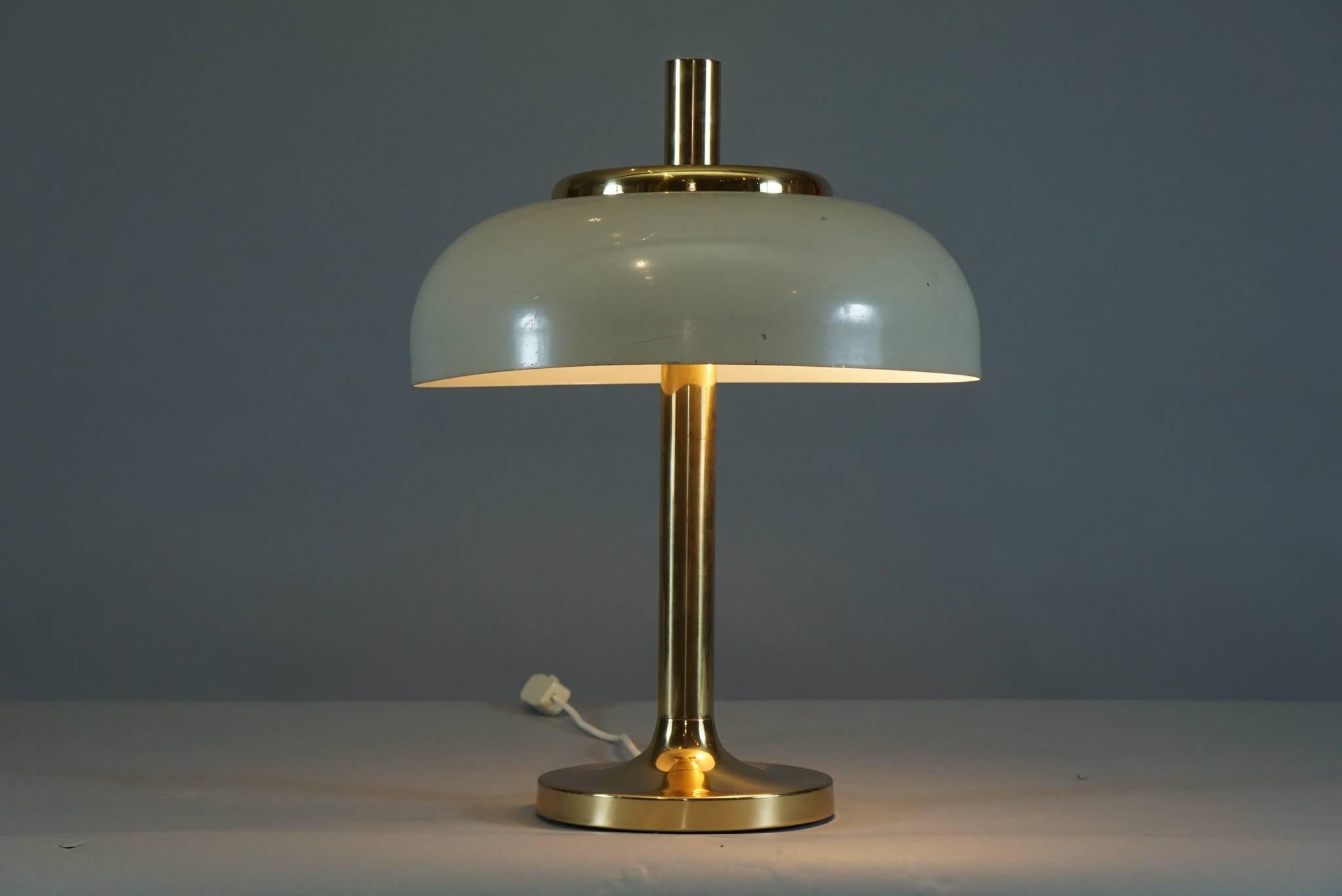 Brass Hildebrand Lamp with Cream Shade For Sale 1