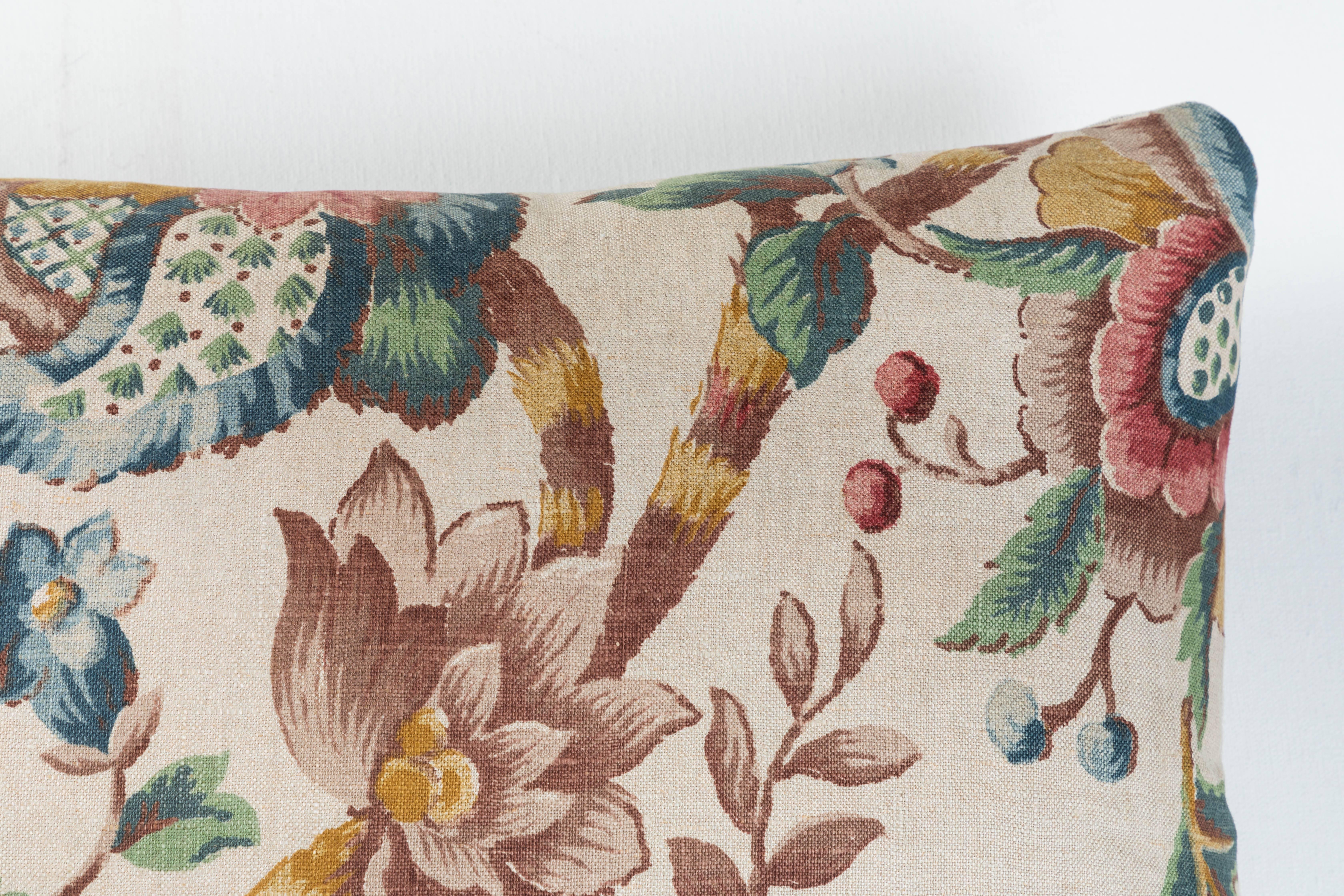American Vintage Linen Floral Pillow  For Sale