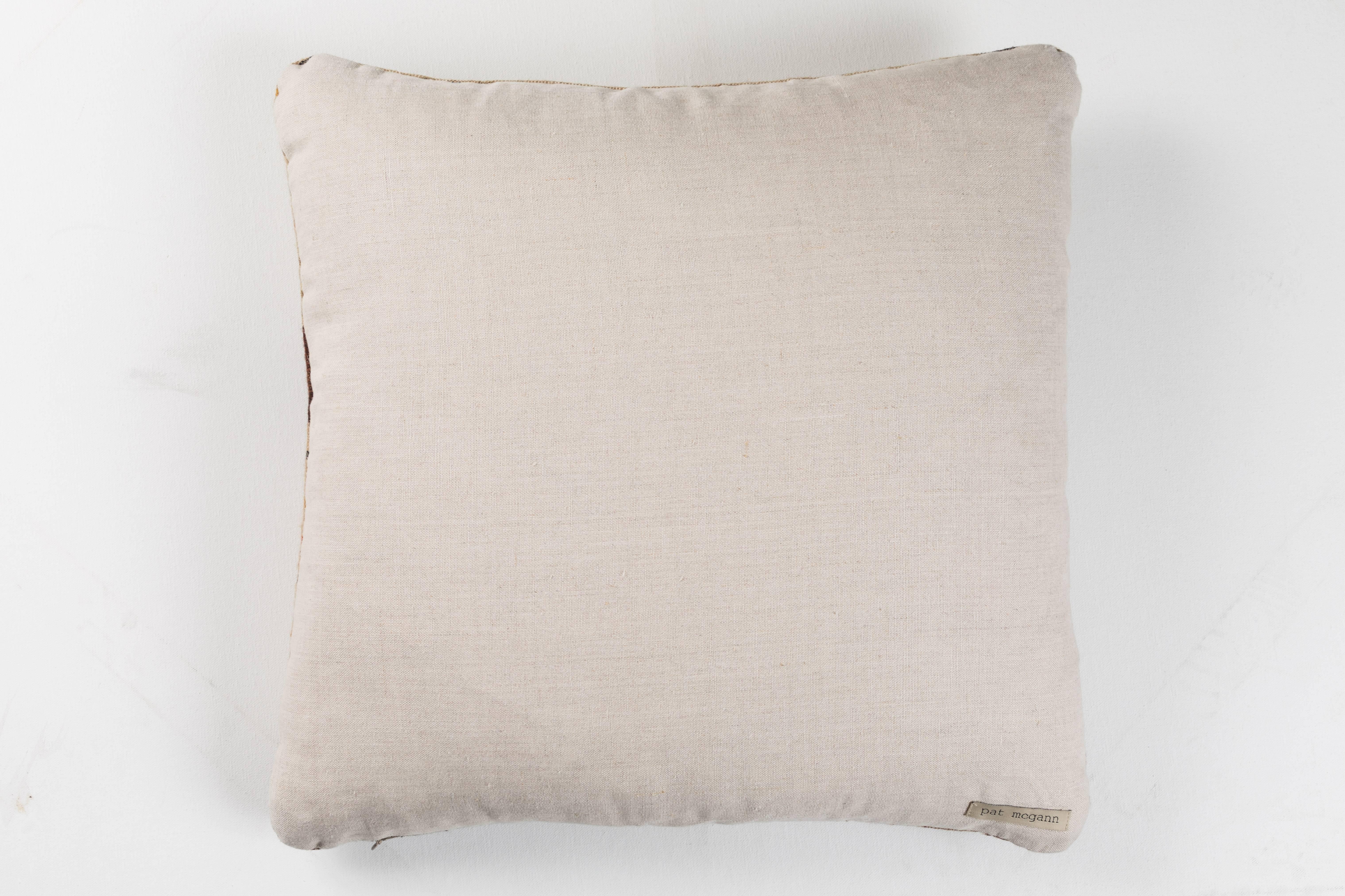 Memo Indian Handwoven Pillow In Excellent Condition For Sale In Los Angeles, CA