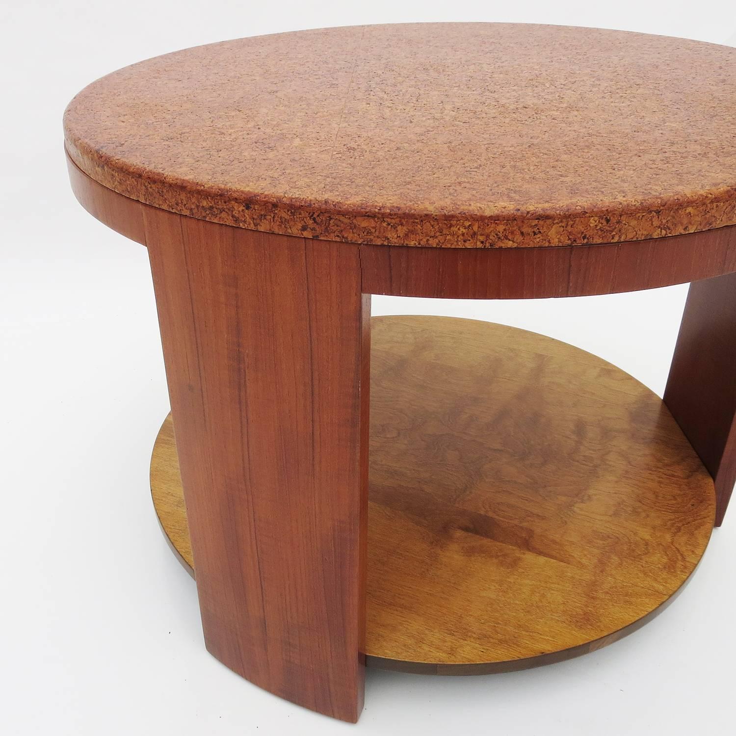 
RETIREMENT SALE!!! EVERYTHING MUST GO - CHECK OUT OUR OTHER ITEMS.	

This lovely design, although unmarked, is very reminiscent of the Paul Frankl designs for the Johnson Furniture Company in the 1940s. The table is a great scale as a lamp table,