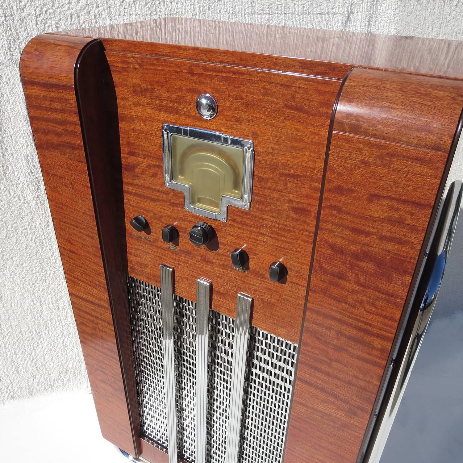 Chrome John Vassos Designed RCA Model 9K10 Art Deco Radio