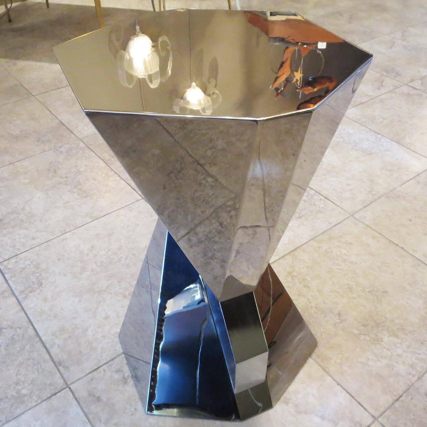 Cubist Pedestal or Side Table in Mirrored Stainless Steel In Excellent Condition In North Hollywood, CA