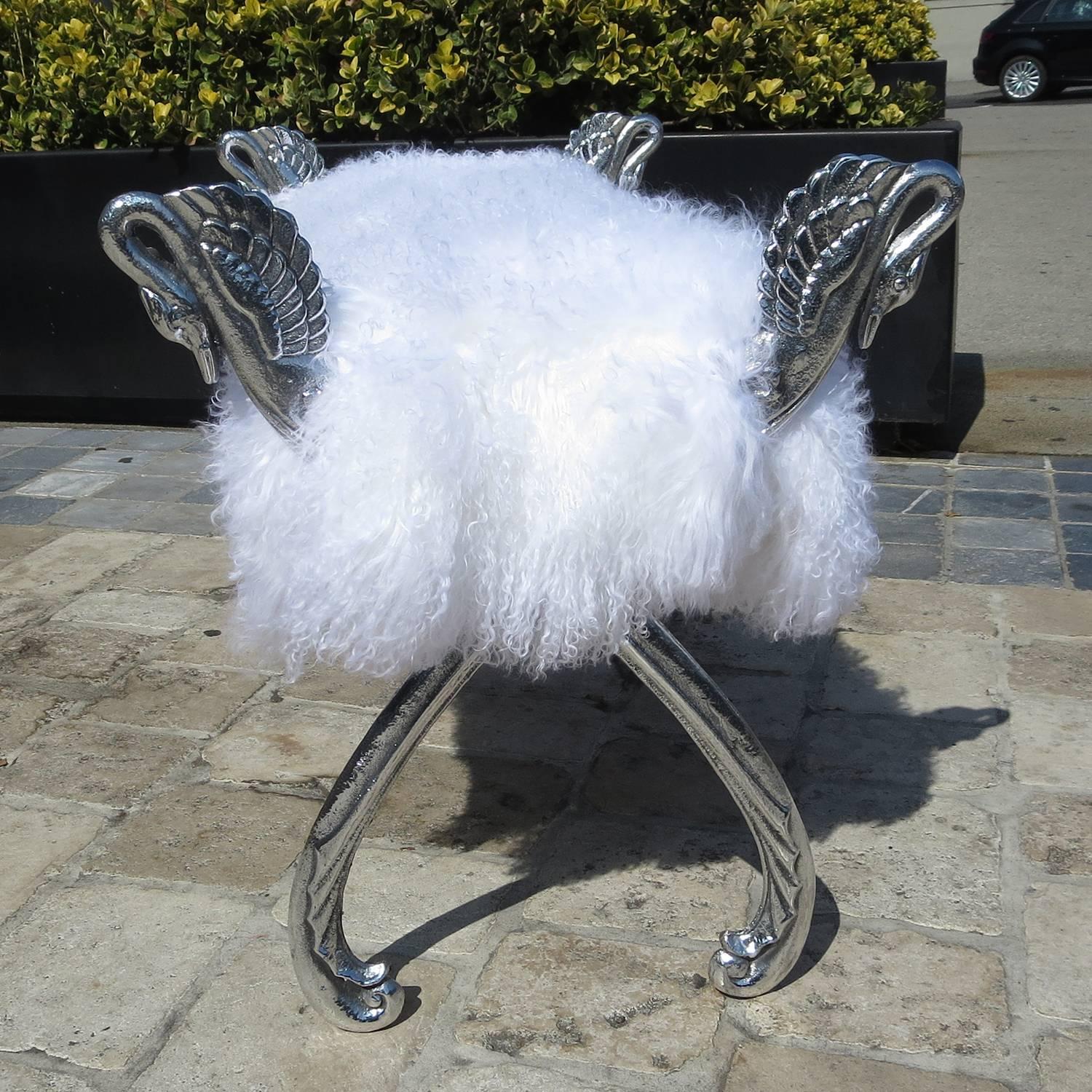 American Glamorous Boudoir Bench with Polished Swans and Silky Fur