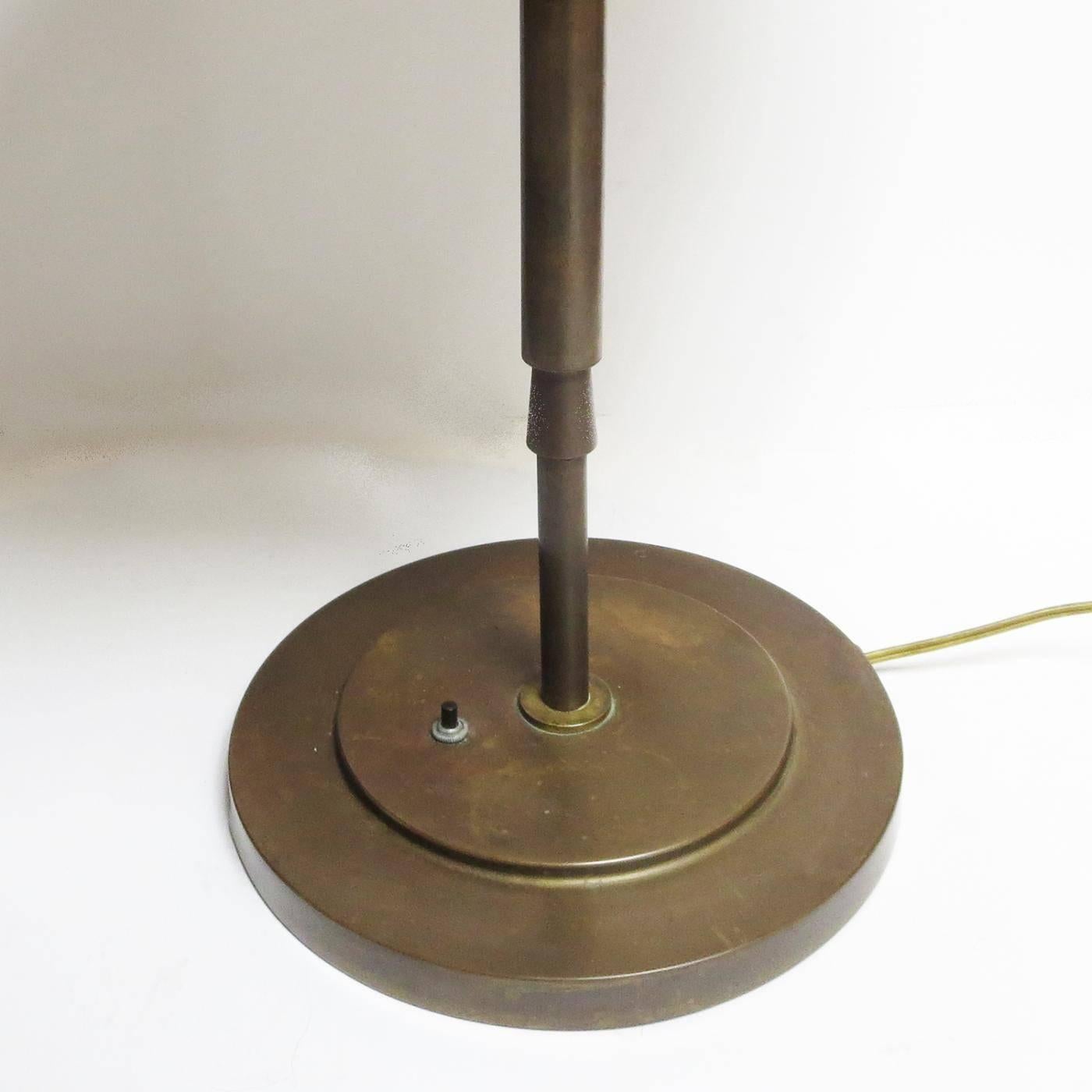 Mid-20th Century Important Bronze Art Deco Table Lamp