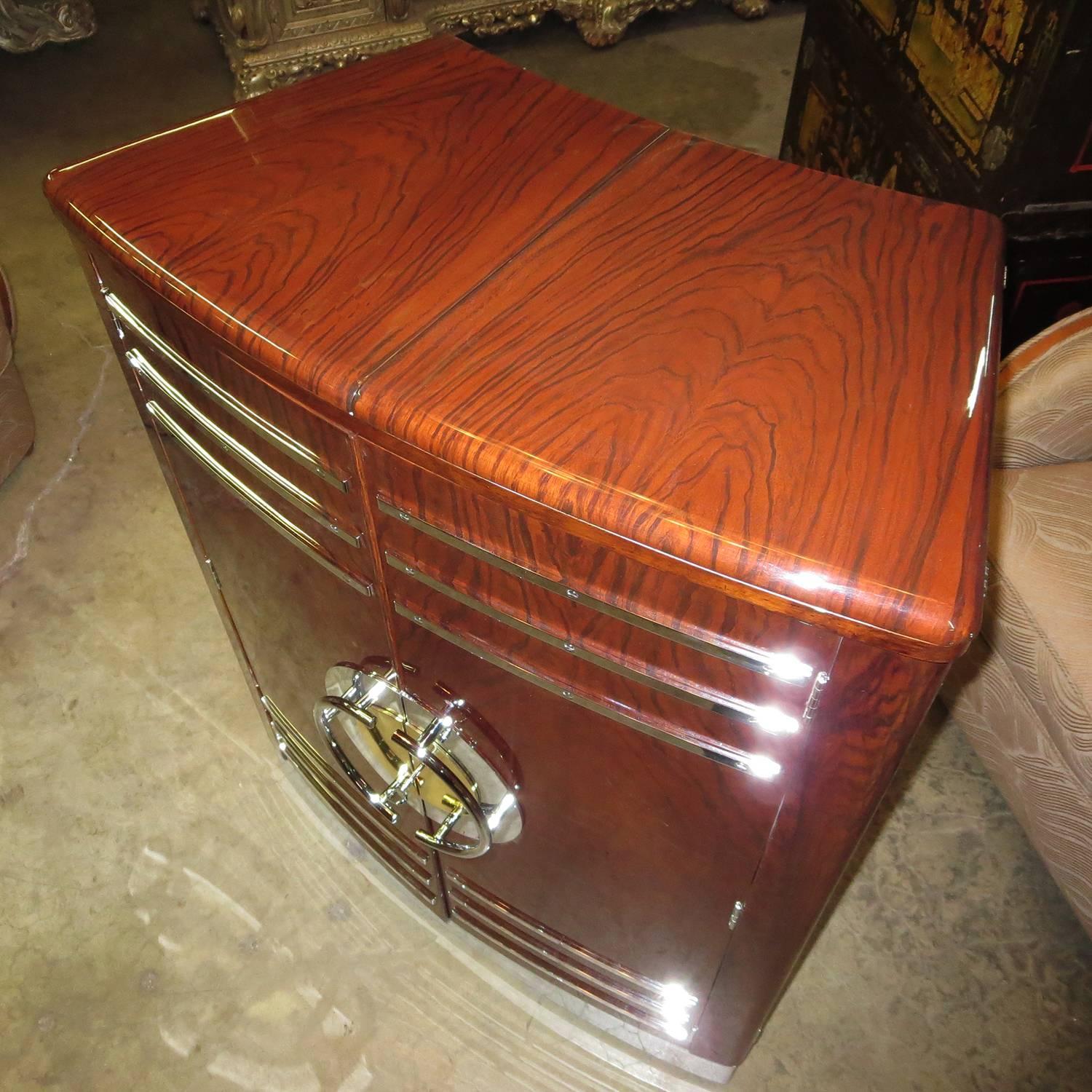 American Art Deco Expanding Cocktail Cabinet and Bar
